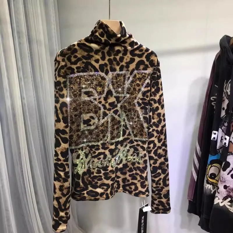 

Fat people wear a 300-pound oversized rhinestone diamond women's turtleneck T-shirt thick leopard print long-sleeved top