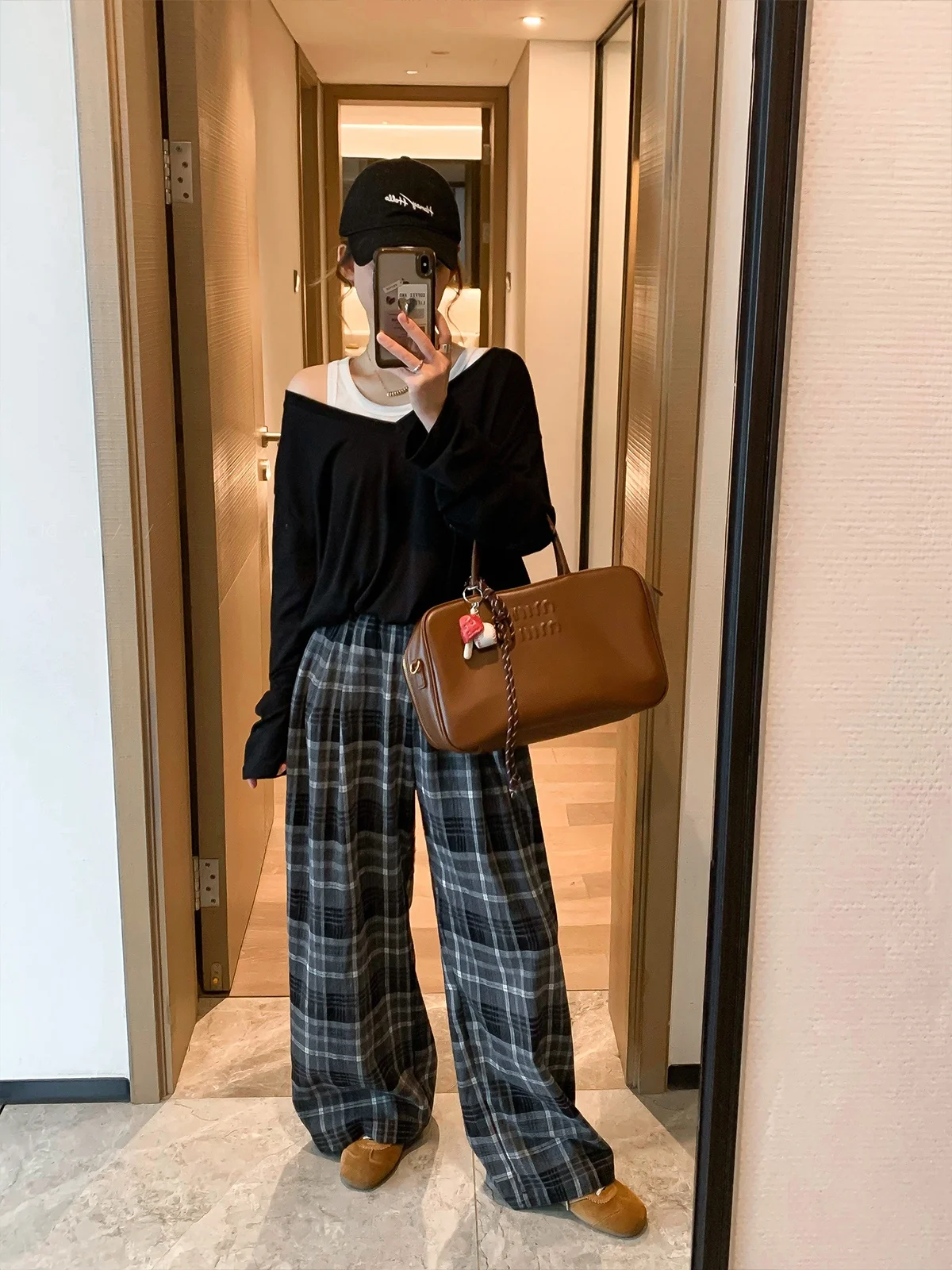 

Модный женский свитшот с длинными рукавами, имитация двухслойности, в стиле пэчворк, осенне-зимняя новинка, кофейного цвета, с принтом Love Devil Fi Top