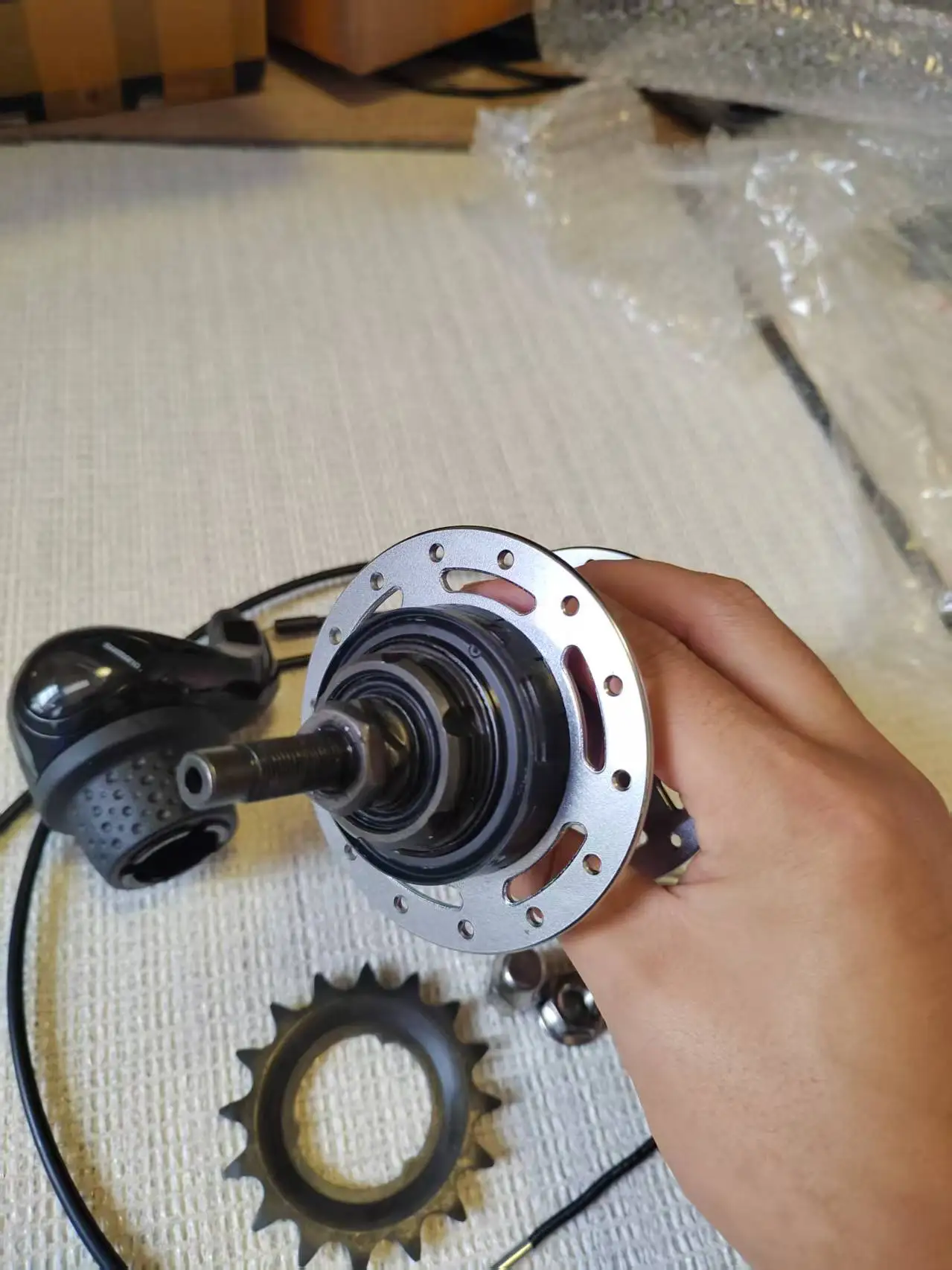 

Подходит для Shimano, внутренняя 3-скоростная ступичная шестерня SG-3R40, задняя ось, роликовый тормоз с 36/28 отверстиями, 36 отверстий и 3S41