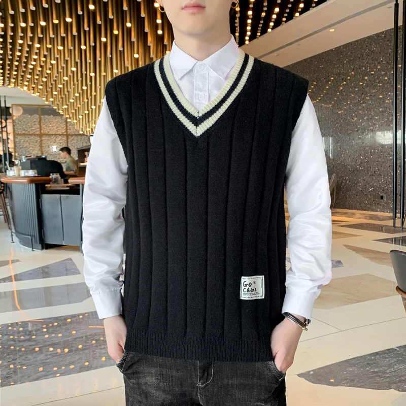 

Korean Chic V-neck Sleeveless Vest Comfortable Warm Faux Alpaca Men's Sweater Stylish High-quality Striped Neckline Chunky Knit