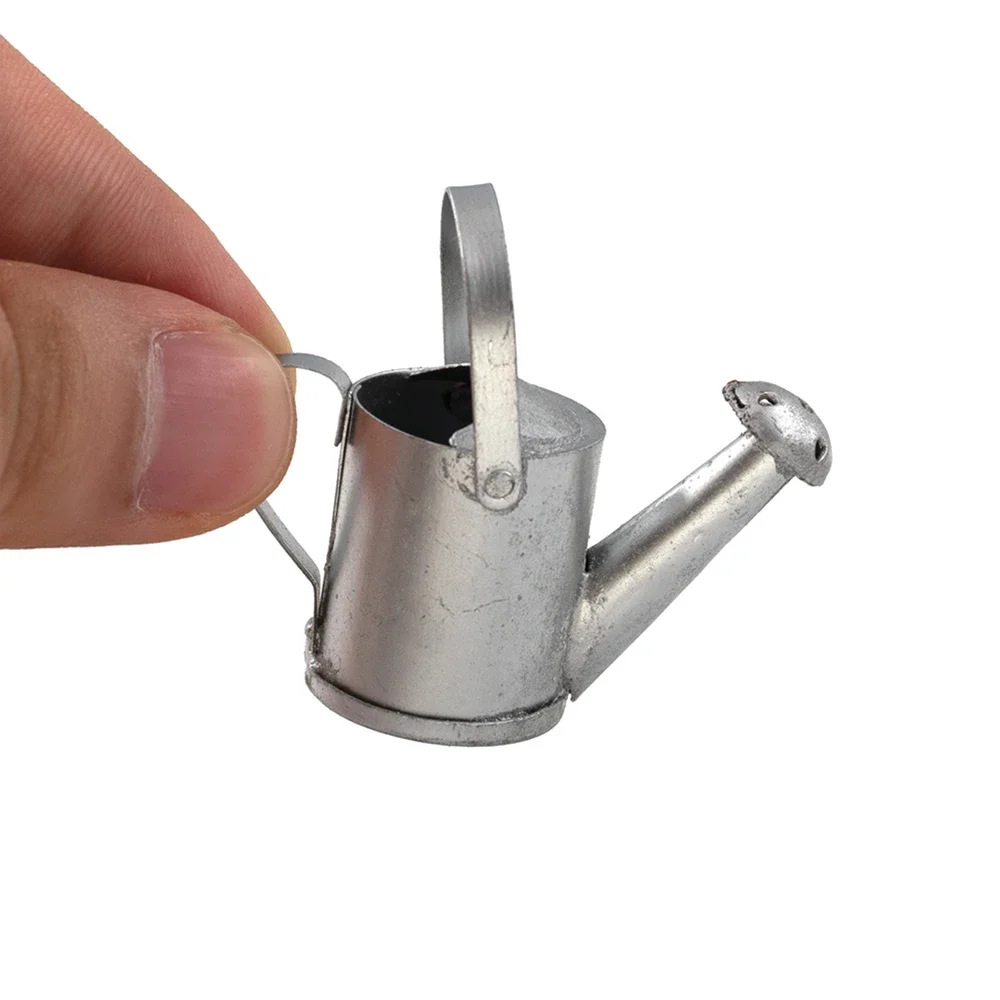 

1/12 Dollhouse Miniature Metal Watering Can Model Toy for Doll House Accessories Decoration ob11 bjd