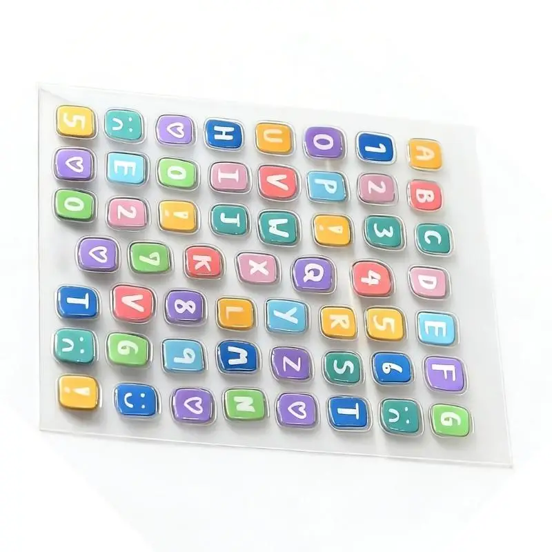 Bunte Tastaturaufkleber mit 26 Buchstaben und Zahlen zur einfachen Tastenidentifikation auf Standardtastaturen – Detail 9