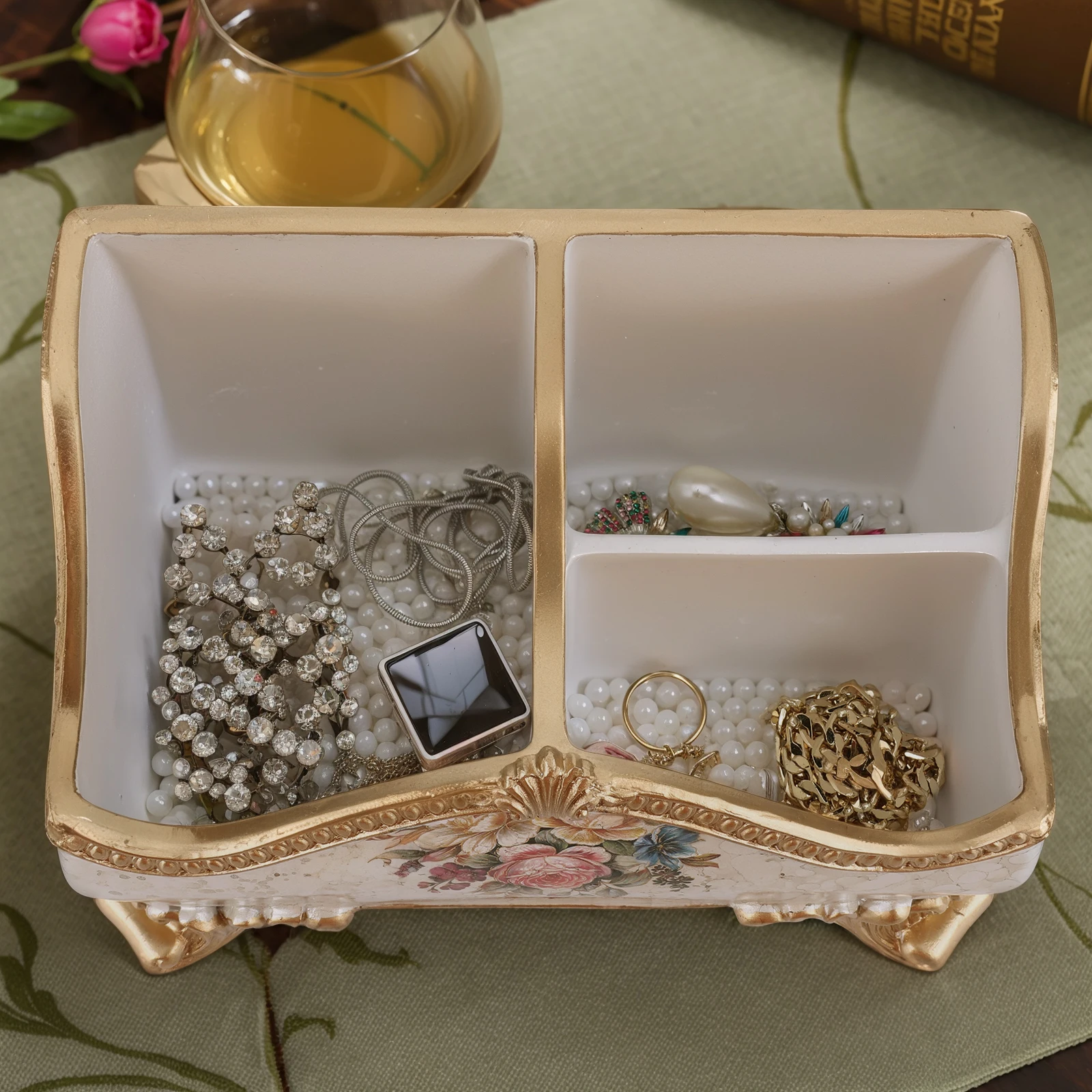 

Vintage Floral Resin Tray Retro Remote Control Box Three Compartment Desk Tray Desktop Living Room Coffee Table Home Decor
