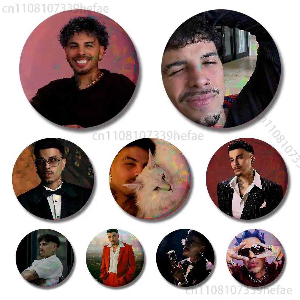 

R-Rauw Alejandro Rapper Badges 25 32 44 58 75 mm Round Cosplay Pin Bag Decor Fans Collect Friends Gifts Brooch Souvenir