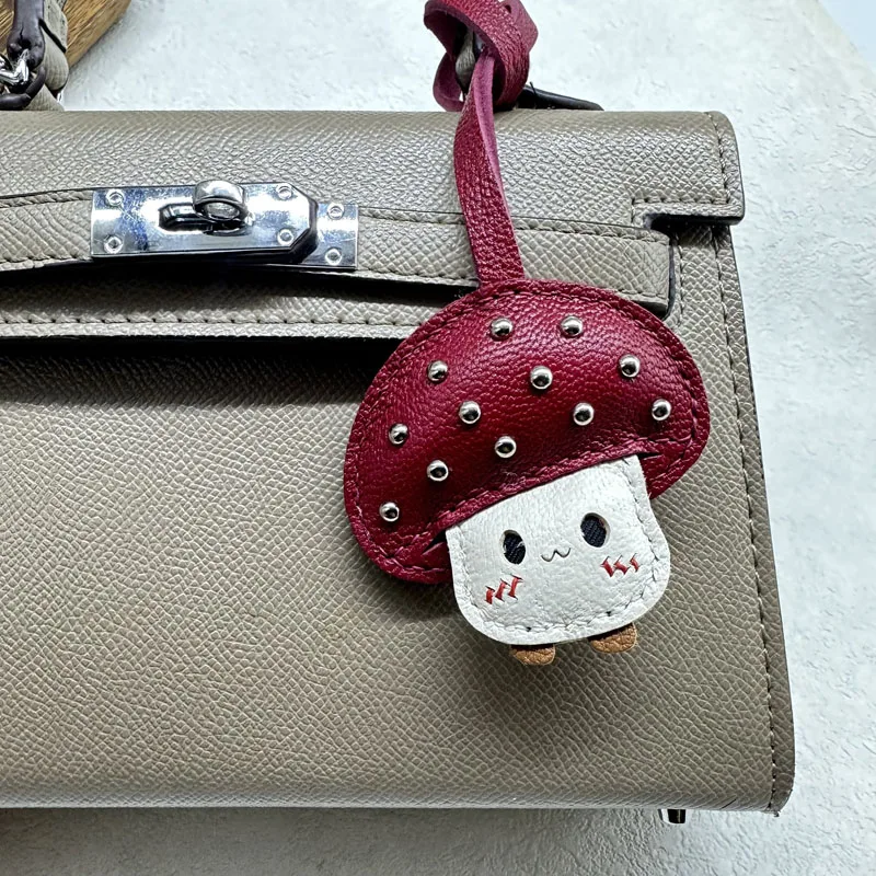 

Leather Russula Keychain Pendant Mobile Phone Pendant Bag Russula Keychain Goatskin