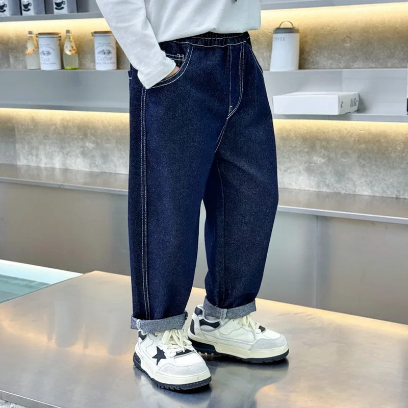 

Осенние новые детские джинсы для мальчиков, хлопковые темно-синие джинсовые штаны для маленьких мальчиков, корейские повседневные детские брюки с эластичной резинкой на талии для мальчиков 2–10 лет