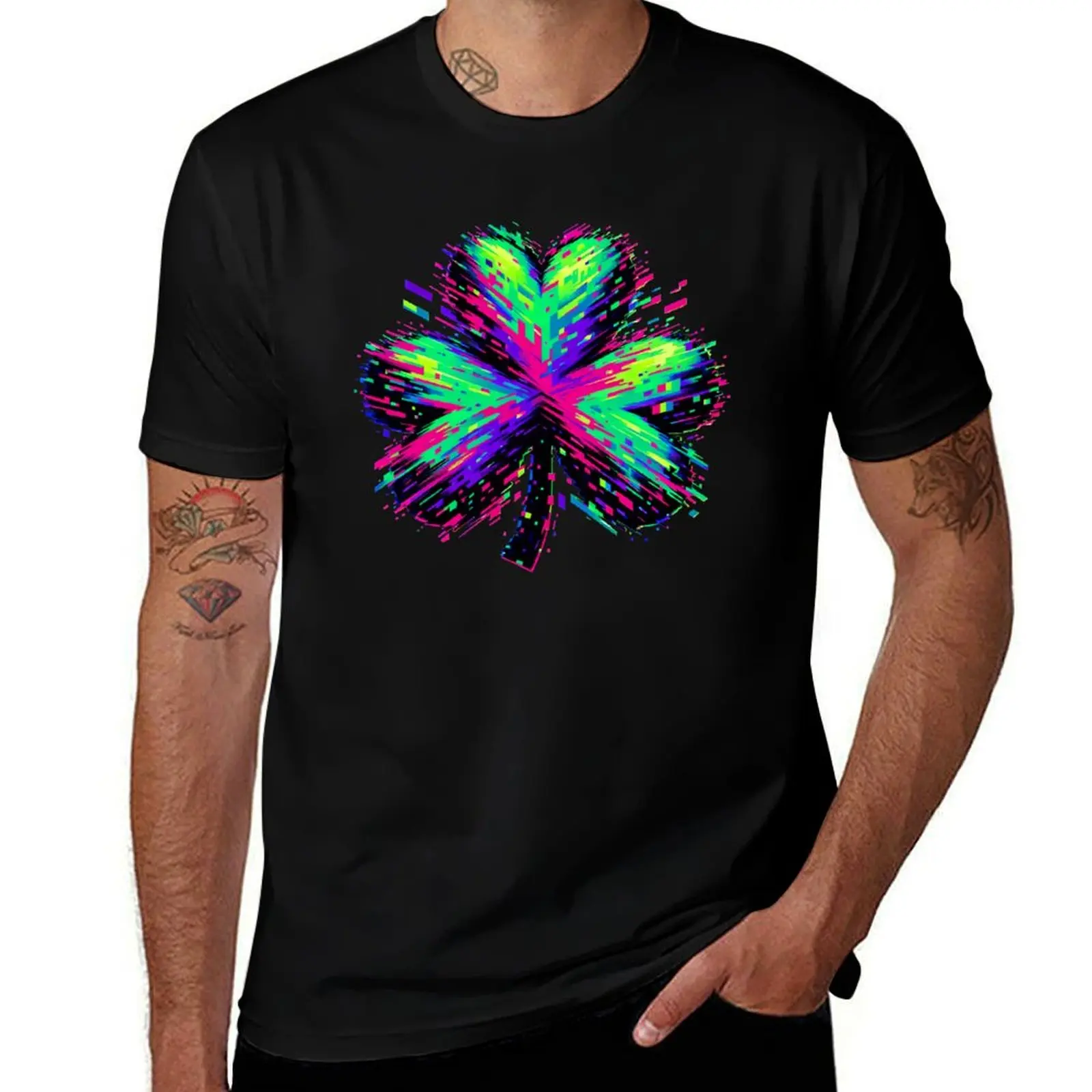 St Patricks Day Glitched Shamrock T-Shirt Trendy Pattern for Men T-Shirt