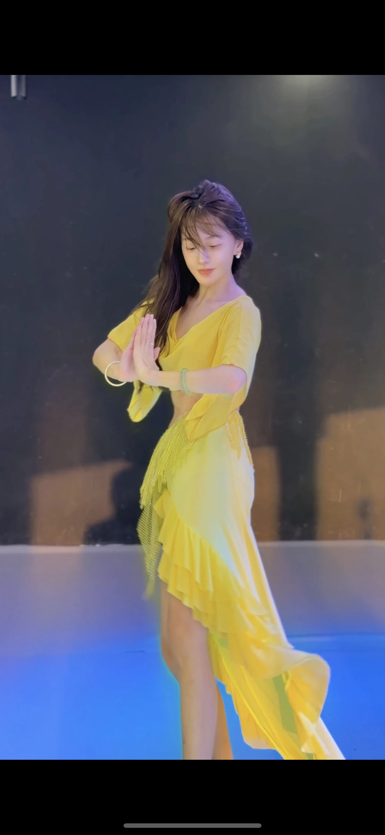 جديد ملابس الرقص الشرقي مريحة شبكة علوية + تنورة طويلة غير منتظمة 2 قطعة ملابس ممارسة الرقص الشرقي للسيدات البالغات