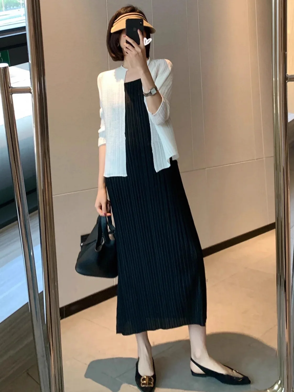 High-End Pleated Short Outerwear Women's Summer Initial Autumn Three-Residence Wind Open Cardigan Small Design Sense Thin Out...
