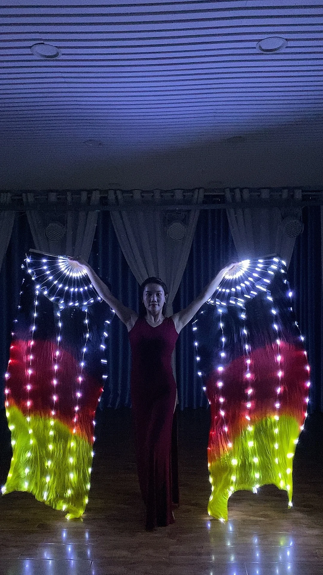 

New Belly Dance LED Silk Fan Veil Colorful Stage Props Performance Accessories Light up LED Rainbow Silk Fan Veils