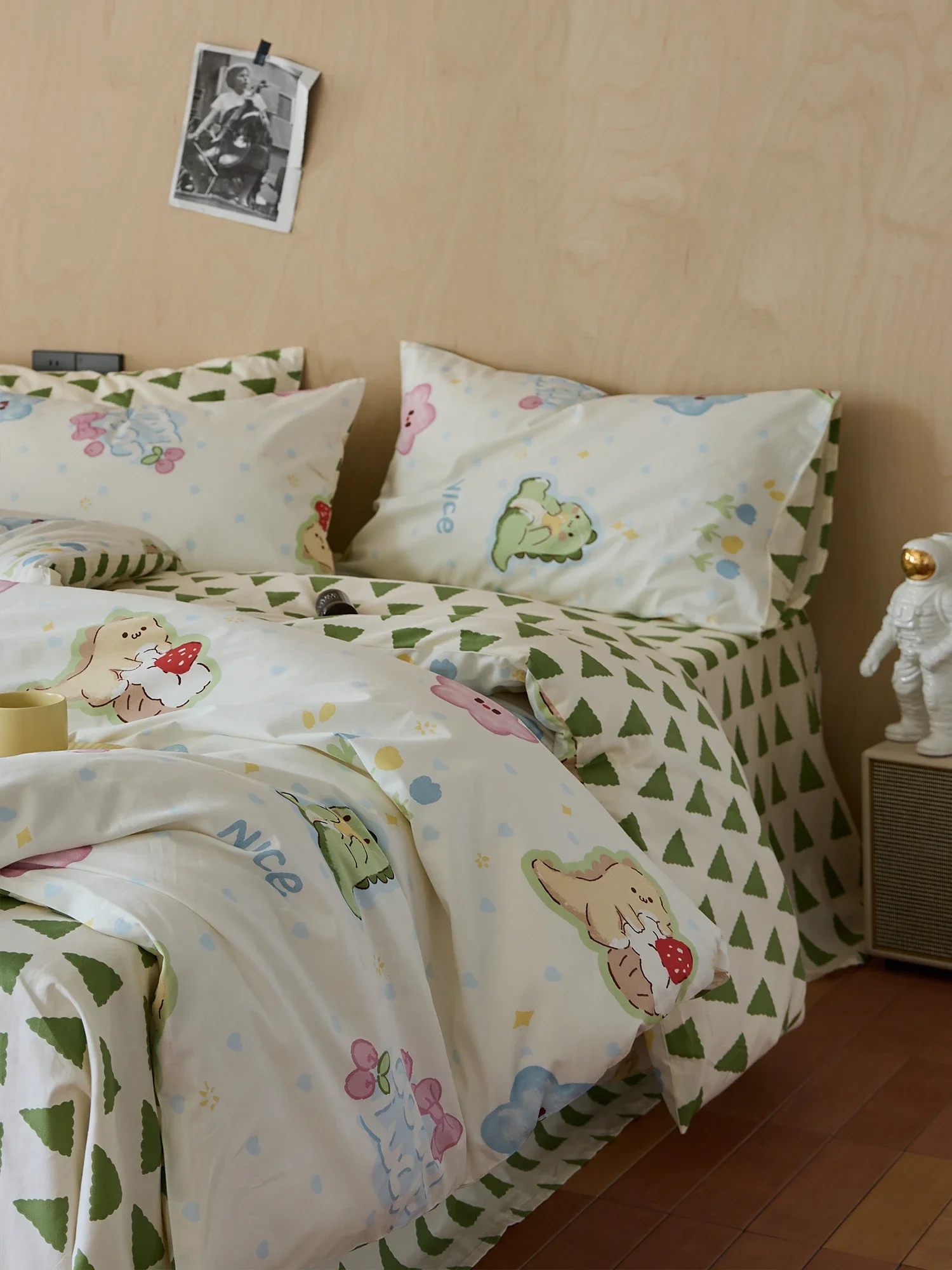 

Cute cotton pure cotton four-piece set student dormitory bed sheet quilt cover bed hat bedding