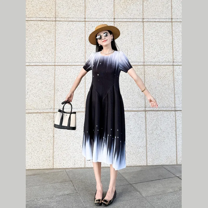 Miyake Pleated 2026 Gradient Starry Sky Dress Round Neck Short Sleeve Flared Mid-Length Dress Elegant Pleated A-Line Dress Pleat