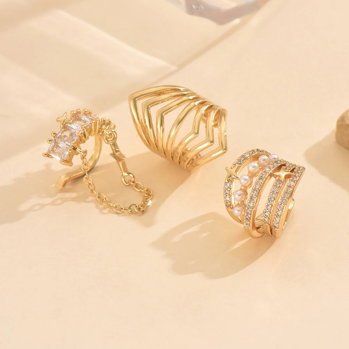 ZHONGVI Exquisite Gold Color Geometric Design Ear Clip Earrings for Women Non Piercing Fake Piercing Ear Cuff Earrings Jewelry