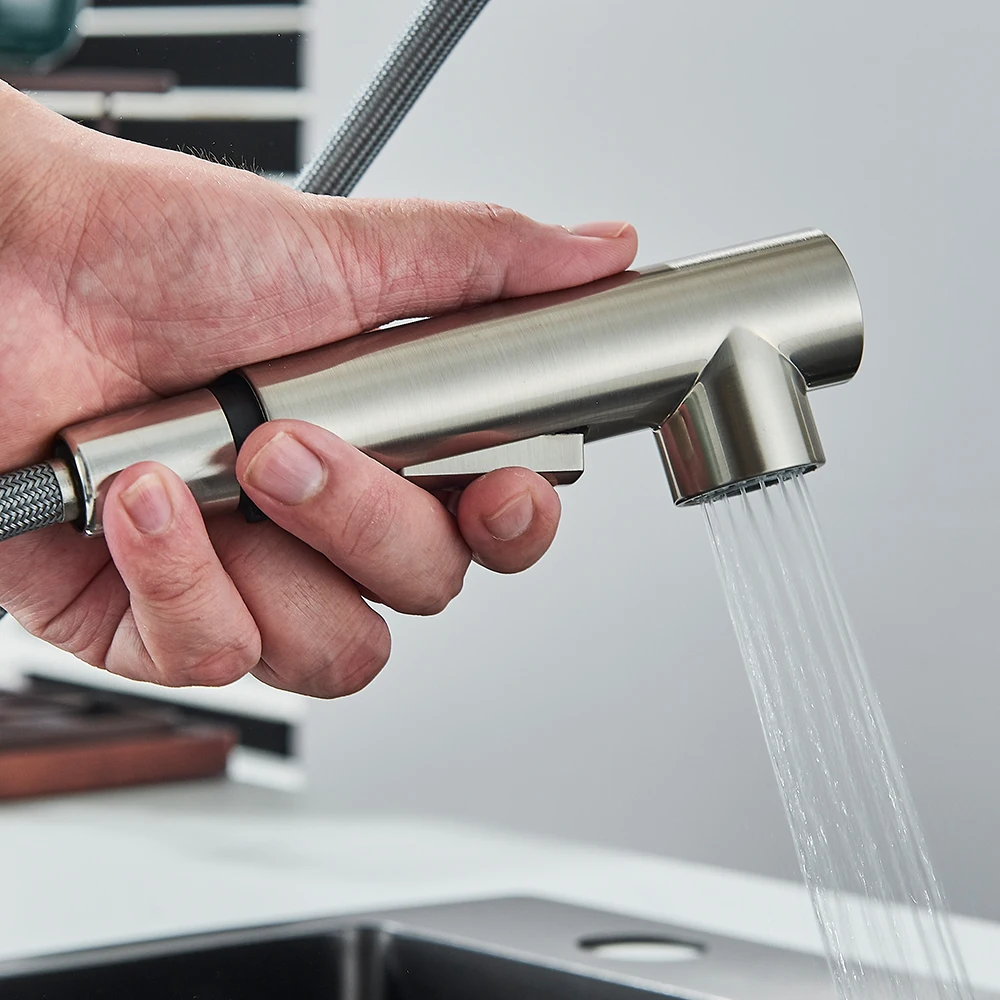 سحب صنبور حوض المطبخ ارتفاع ضغط اثنين نموذج تيار فوهة البخاخ الفولاذ المقاوم للصدأ الحنفية سطح السفينة تثبيت الماء الساخن والبارد