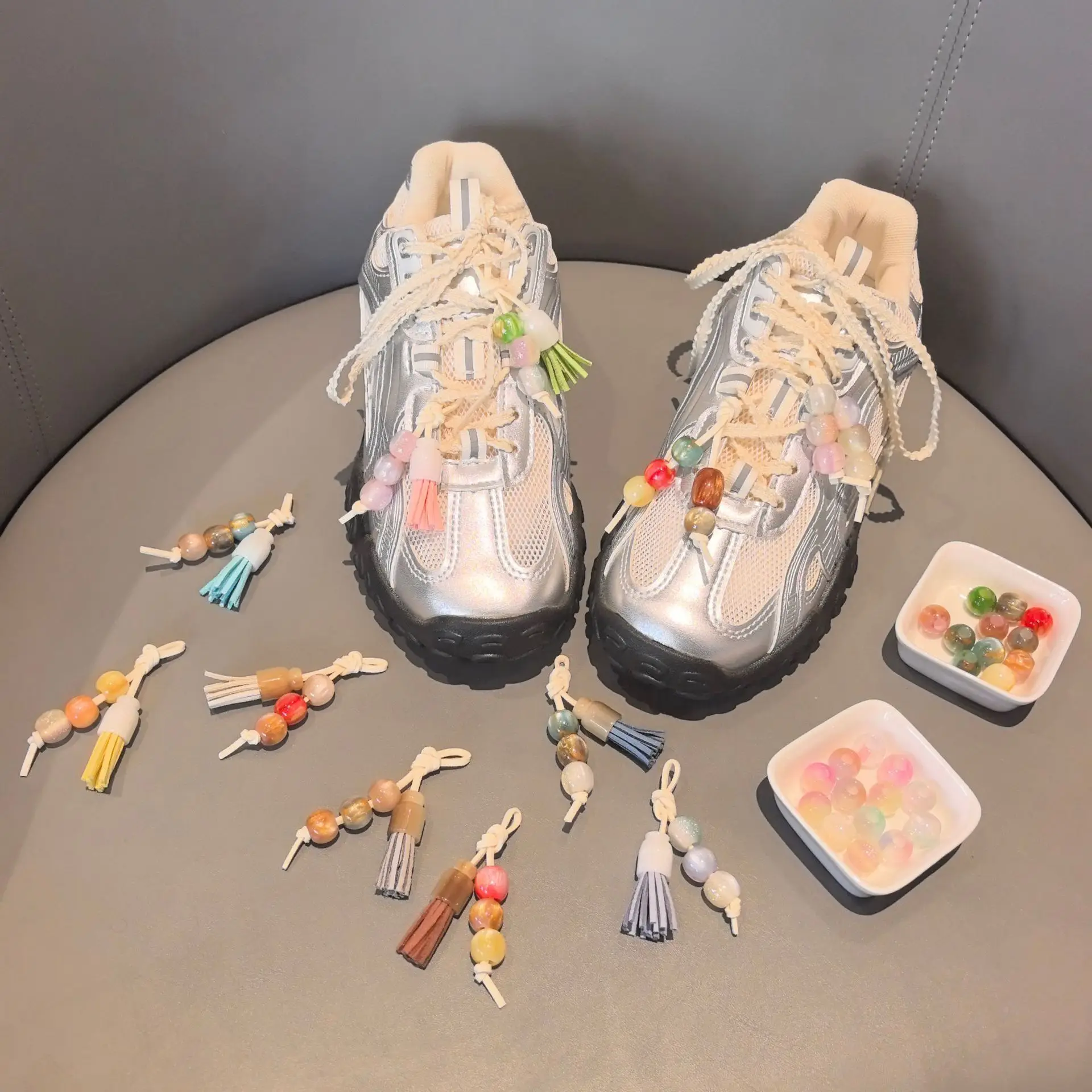 Shoe Charms Keychain Tassel Beaded Quicksand Glitter Gold Contrasting Colors Resin Alloy Lightweight Small Women Daily Gift