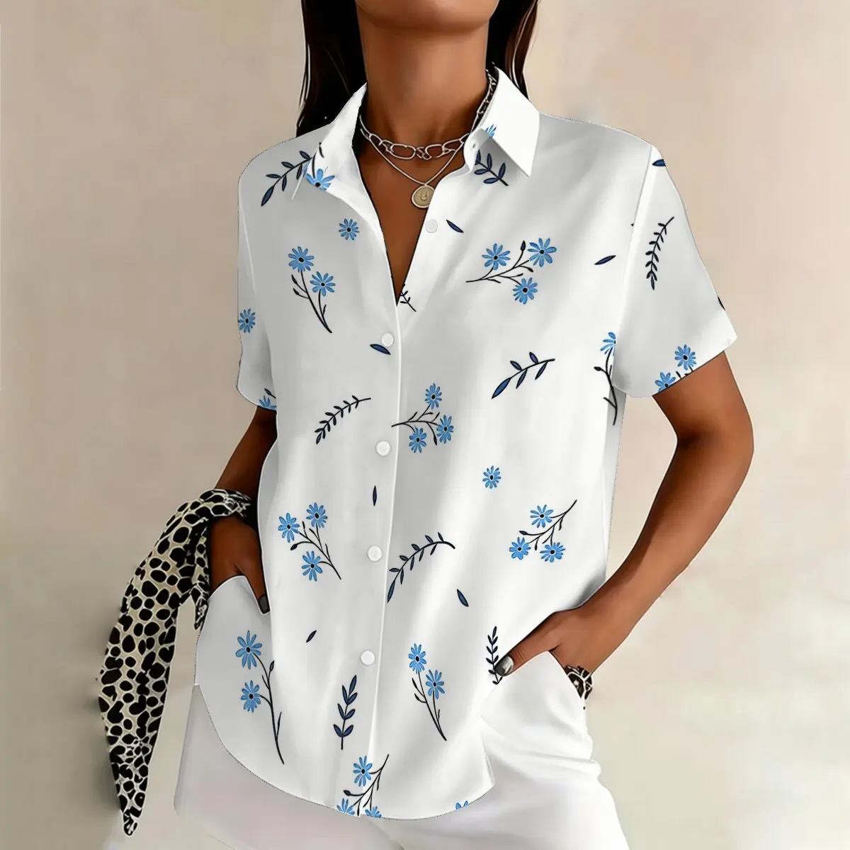 

Летняя женская рубашка больших размеров с короткими рукавами, свежий цветочный принт, идеально подходит для отдыха, работы и повседневной носки.