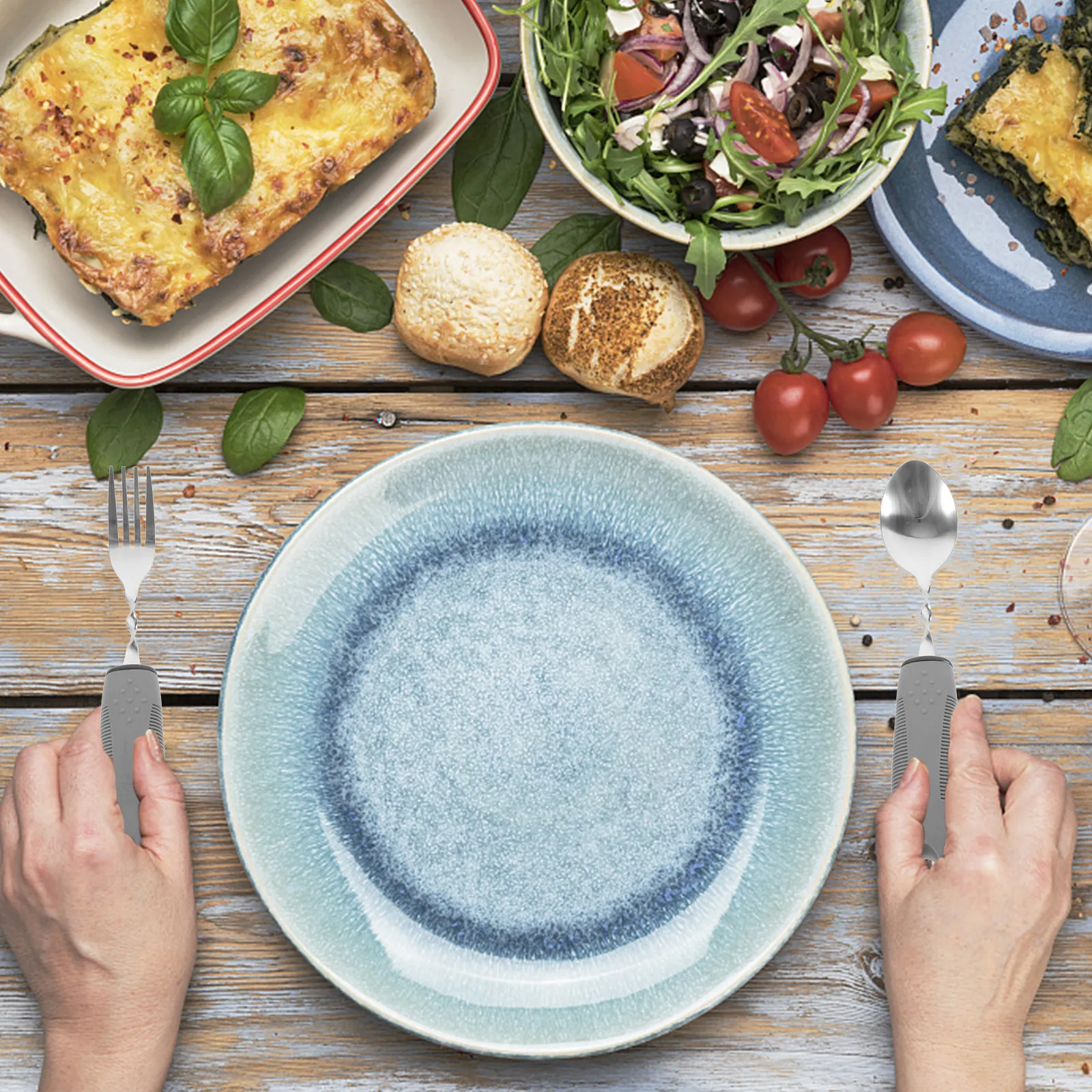 

Набор портативных адаптивных столовых приборов для пожилых и людей с ограниченными возможностями: нескользящие, легкие, устойчивые к тряске ложка и вилка, легко моются, компактные.