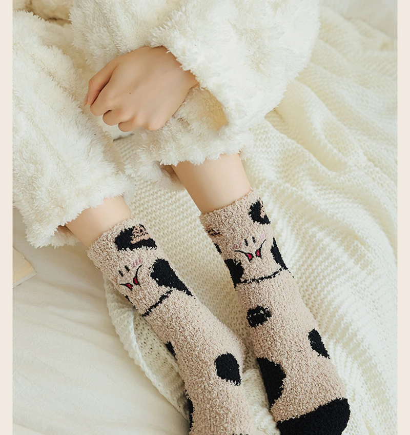 Chaussettes en peluche épaisses et chaudes pour femmes, chaussettes mi-tube, chaussettes de couchage au sol Kawaii, chaussettes de sites d'animaux mignons, dessin animé doux, sourire, 1 paire