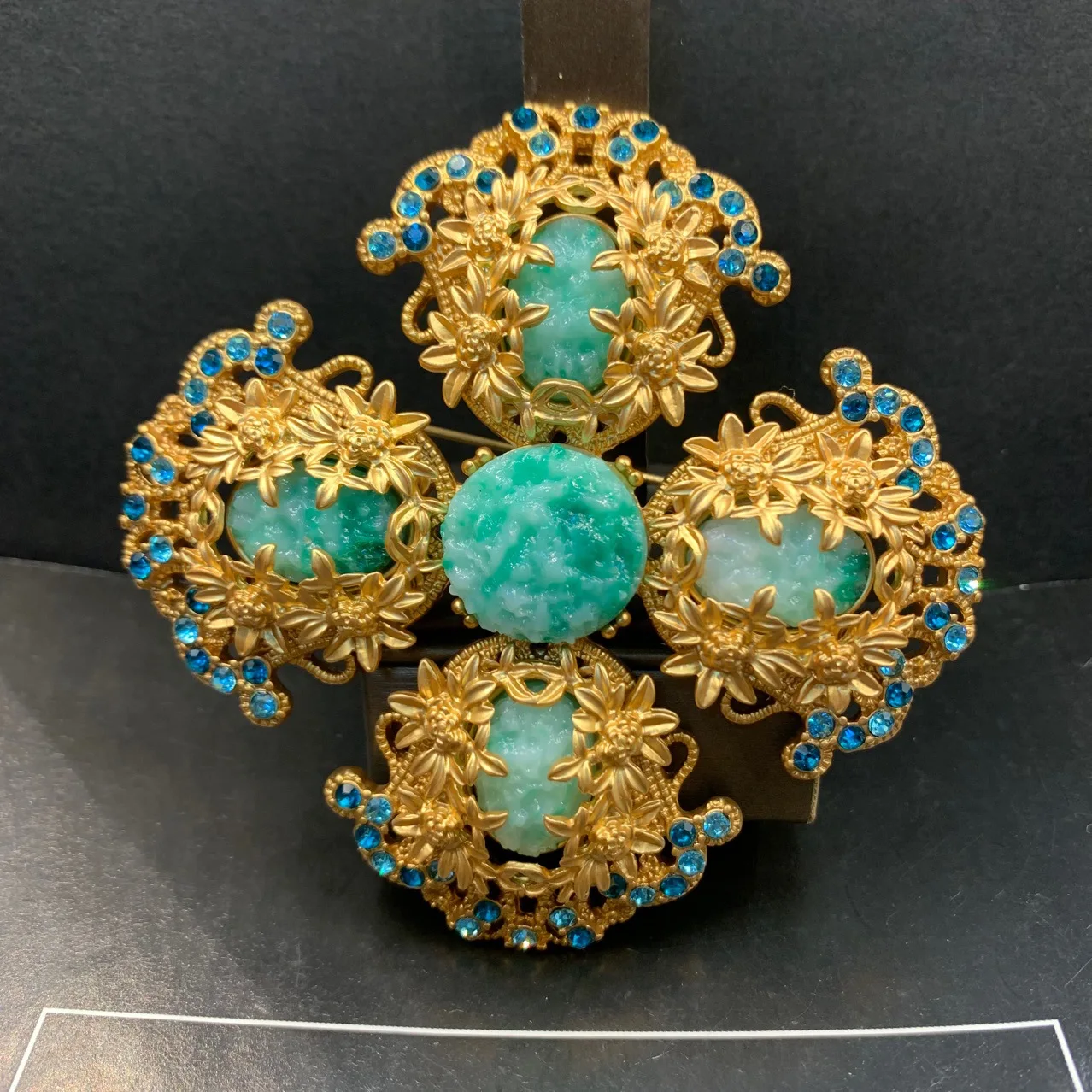 Vintage Palace Hollow Floral Brooch Carved Gold Filigree Lava Jelly Glass Blue CZ Four Leaf Women Statement Pin