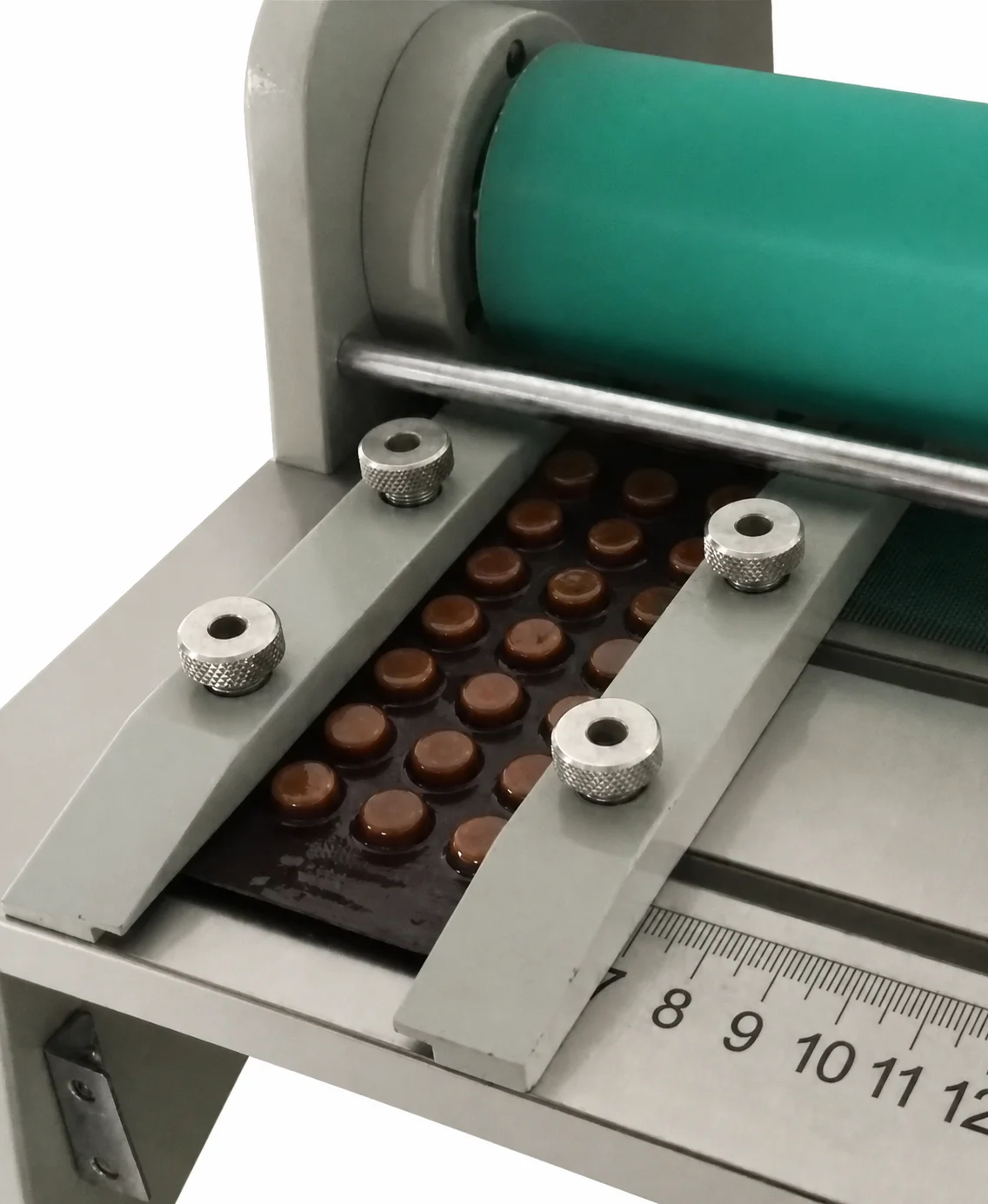 FMF-3 Automatic Tablet & Capsule Deblistering Machine, PTP Blister Pack Opener, 40 Cards/Min for Pharmacies