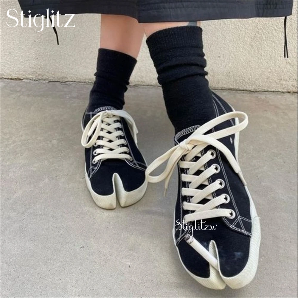 Novel Design Tabi Sneakers Canvas Lace Up Shoes for Men Multicolor Custom Designer Style Flats Comfortable Fashion Casual Shoes