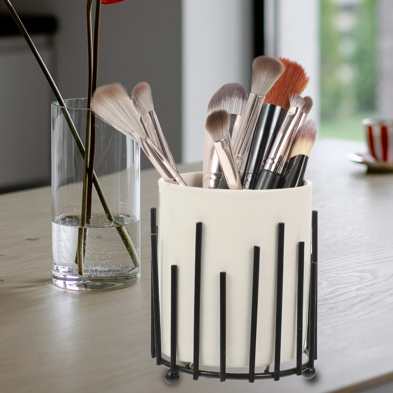 

Iron Pen Holder Metal Storage Basket Makeup Brush Container Desktop Organizer for Office Study Room Pen Holder