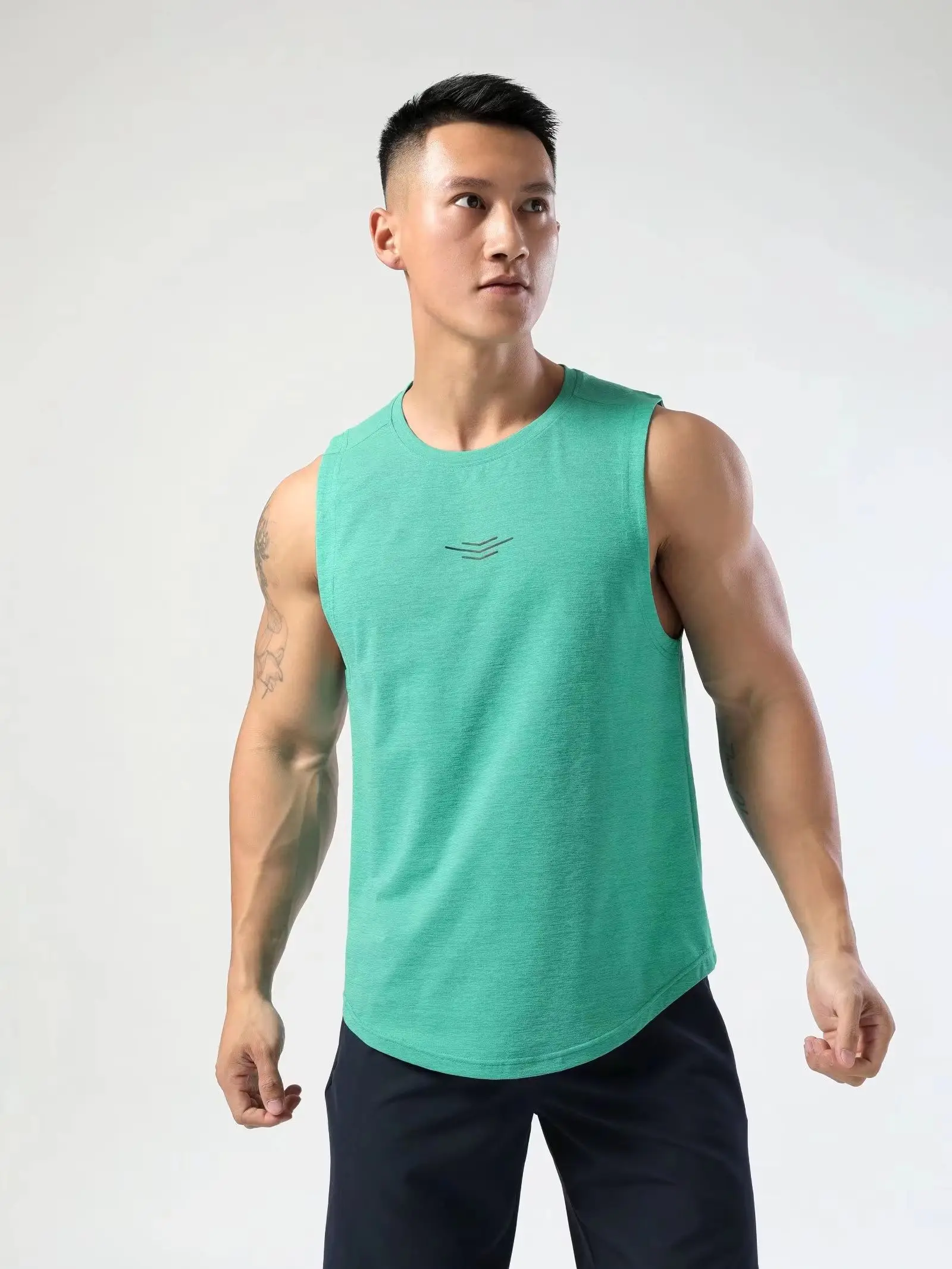 Men Gym Fitness Tank Top Men Fitness Sleeveless Shirt Male Mesh Breathable Sports Vest Undershirt Gyms Running Vest Men Top