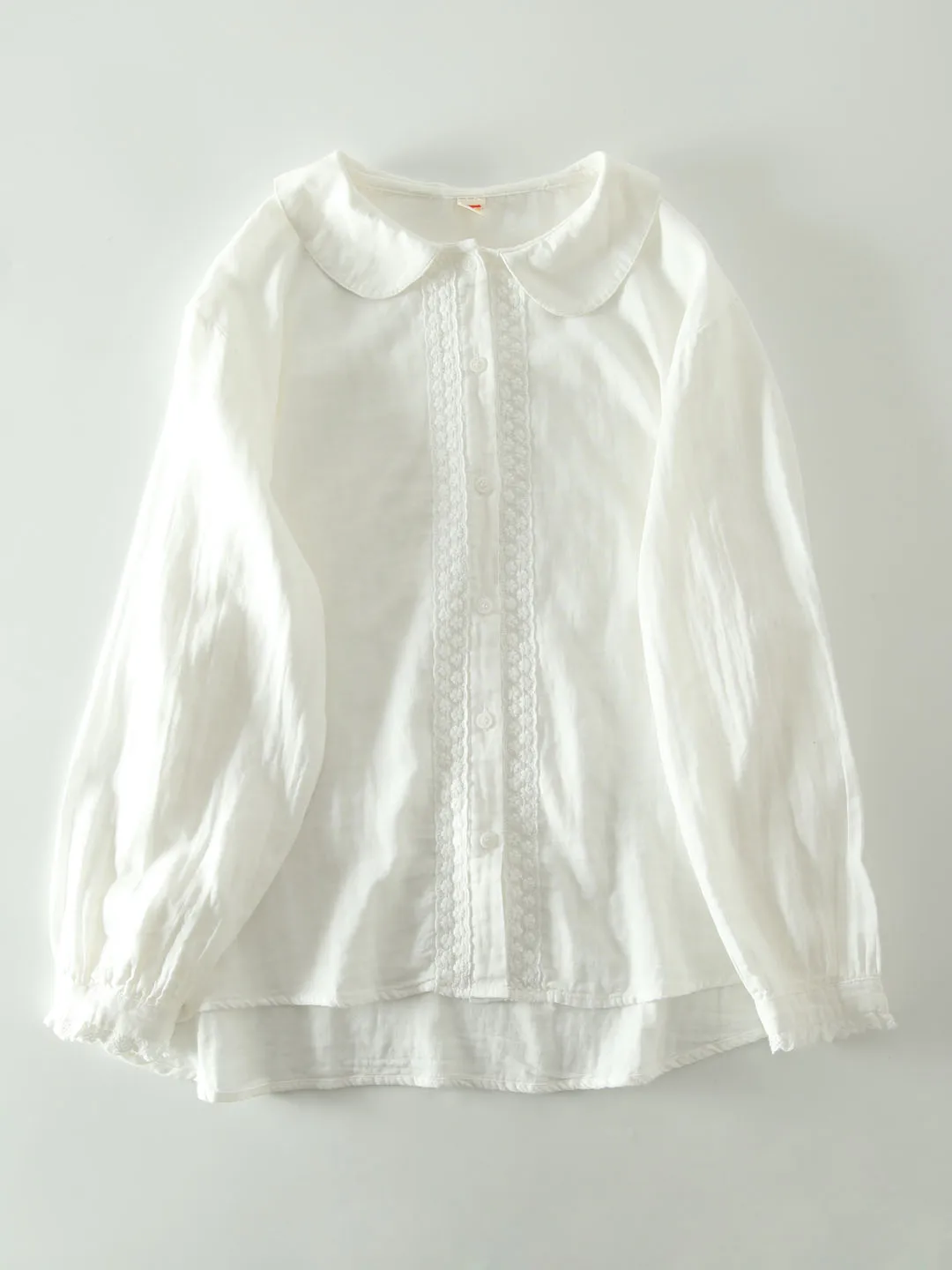 

Белый двухслойный свободный воротник из чистого хлопка с кружевной нашивкой Художественный воротник на пуговицах Универсальный хлопок Long Sve Work irt