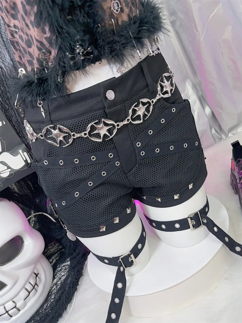 여성 의류 쿨 숏 팬츠 일본 Y2K 스타일 펑크 리벳 서브컬쳐 인기 레이스업 다크 블랙 타이트 레그 링 반바지 소녀