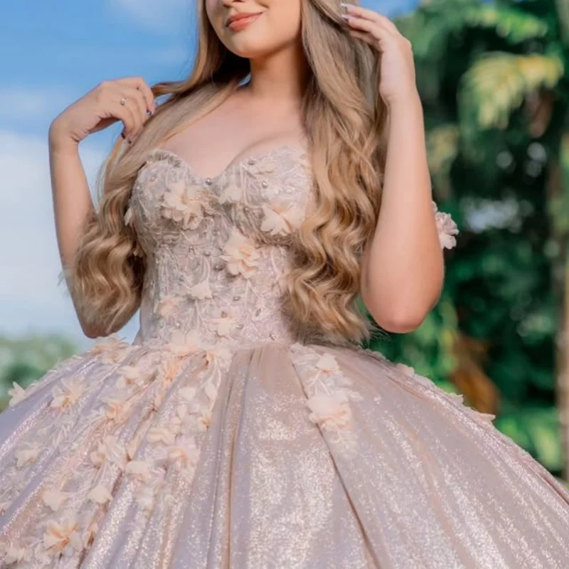 

Платье Quinceanera розового золота с открытыми плечами, кружевное 3D цветочное блестящее платье с длинным хвостом, платья de 15, Quinceanera ﻿ Индивидуальный