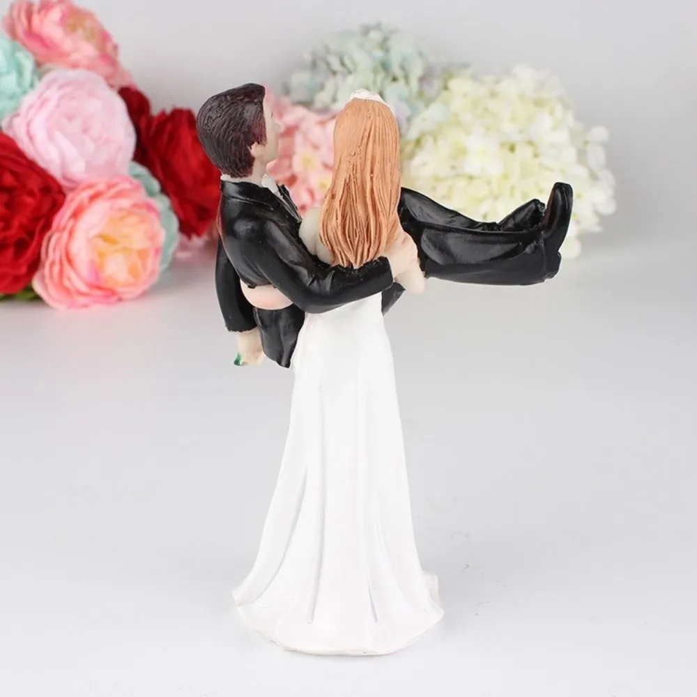 

Elegant Design Couple Wedding Cake Topper Resin Safe Decoration Cake Decorating Romantic Style Creative Bride Groom Figurine
