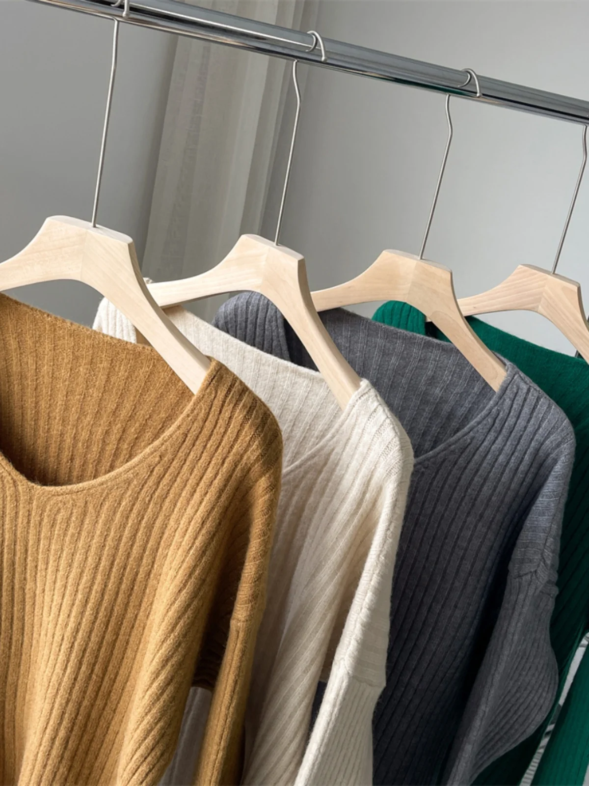 سترة كبيرة علوية طويلة من Thiened ذات ملمس رقيق وملمس على شكل حرف V مريحة ومريحة للنساء الشابات في الخريف #4