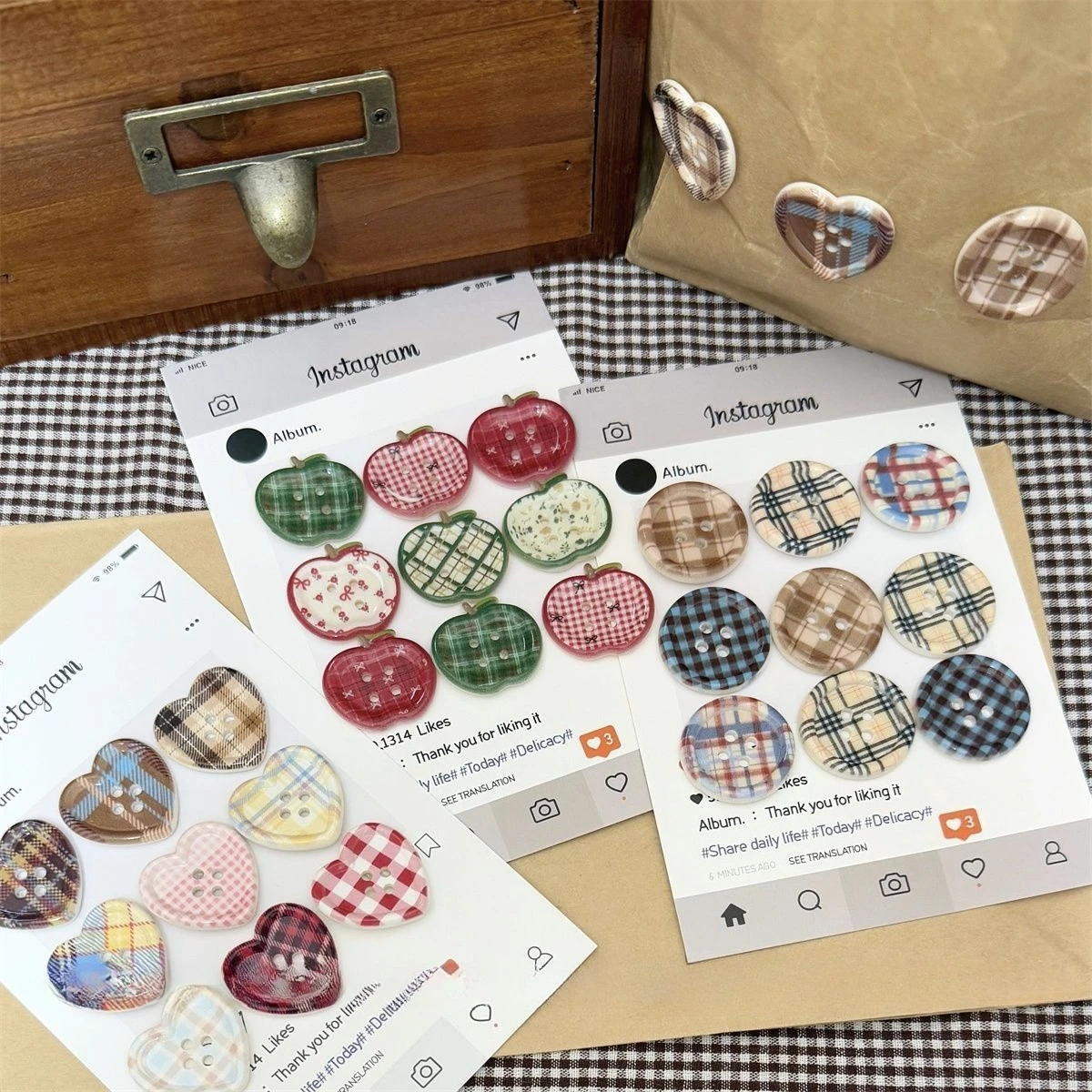 5/10 قطعة أزرار دائرة الحب التفاح اللطيفة الملونة منقوشة الكورية خمر DIY بها بنفسك مواد الديكور اليدوية الملابس والاكسسوارات #6