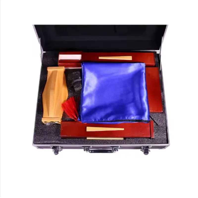 Professionele zwevende tafel goocheltruc |   Multifunctionele vierkante tafel met kandelaar, bloempot, podiumillusiegimmick