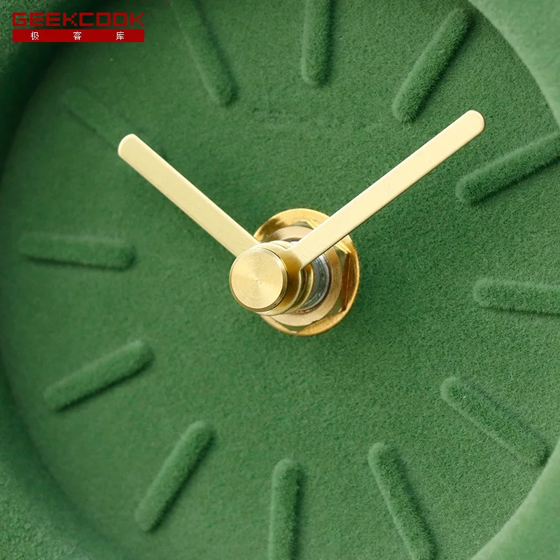 Simple Desktop Ornament Clock Moss Upper Step Green Creative Nordic Model House Decoration Home Silent Clock