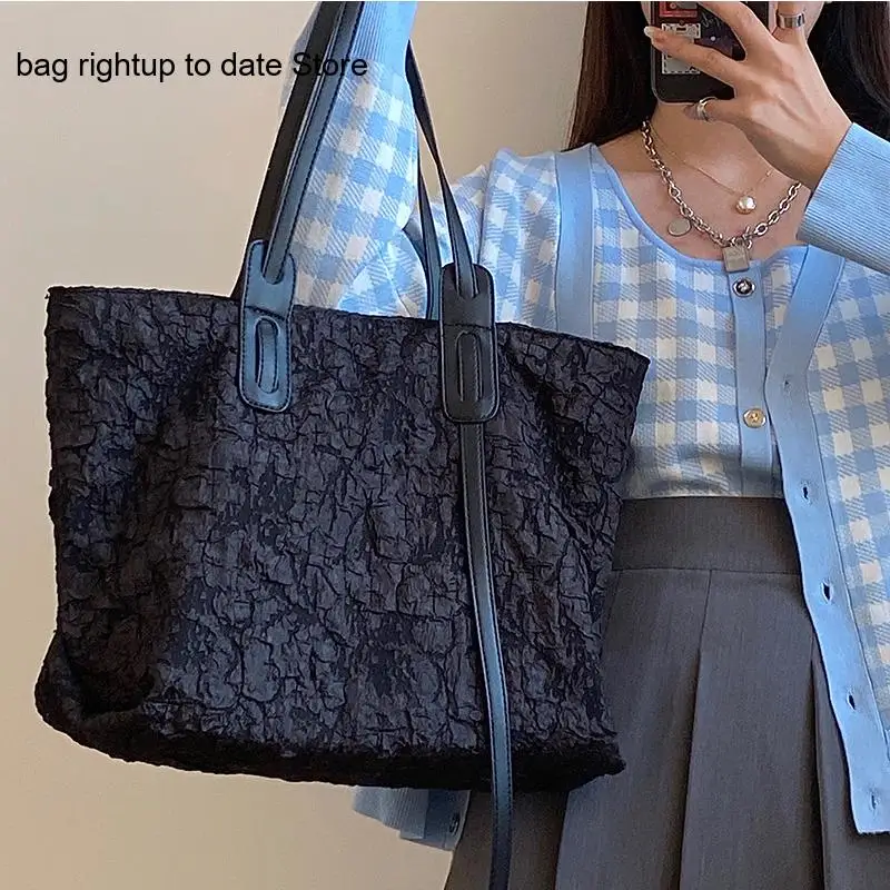 Practical Single Shoulder Tote Bag for Women Perfect for Casual Commuting and Traveling Retro Style and Large Capacity