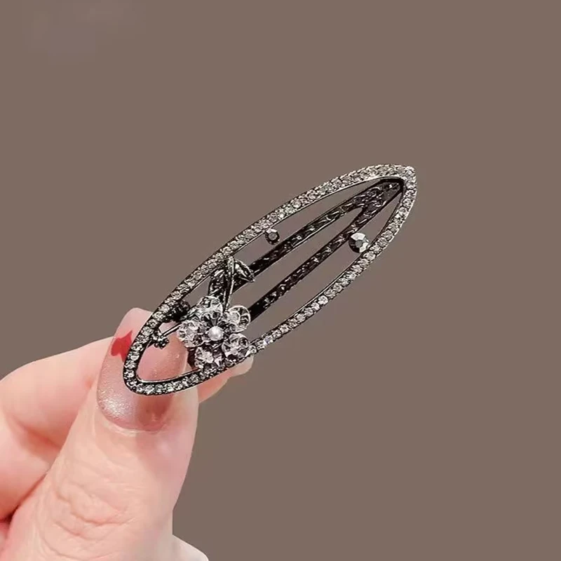 Koreanische Art elegante Strass Schmetterling Blume Haars pangen Haars pange für Frauen neue Seite Clip Pony Clip High-End Enten schnabel Clip – Detail 6
