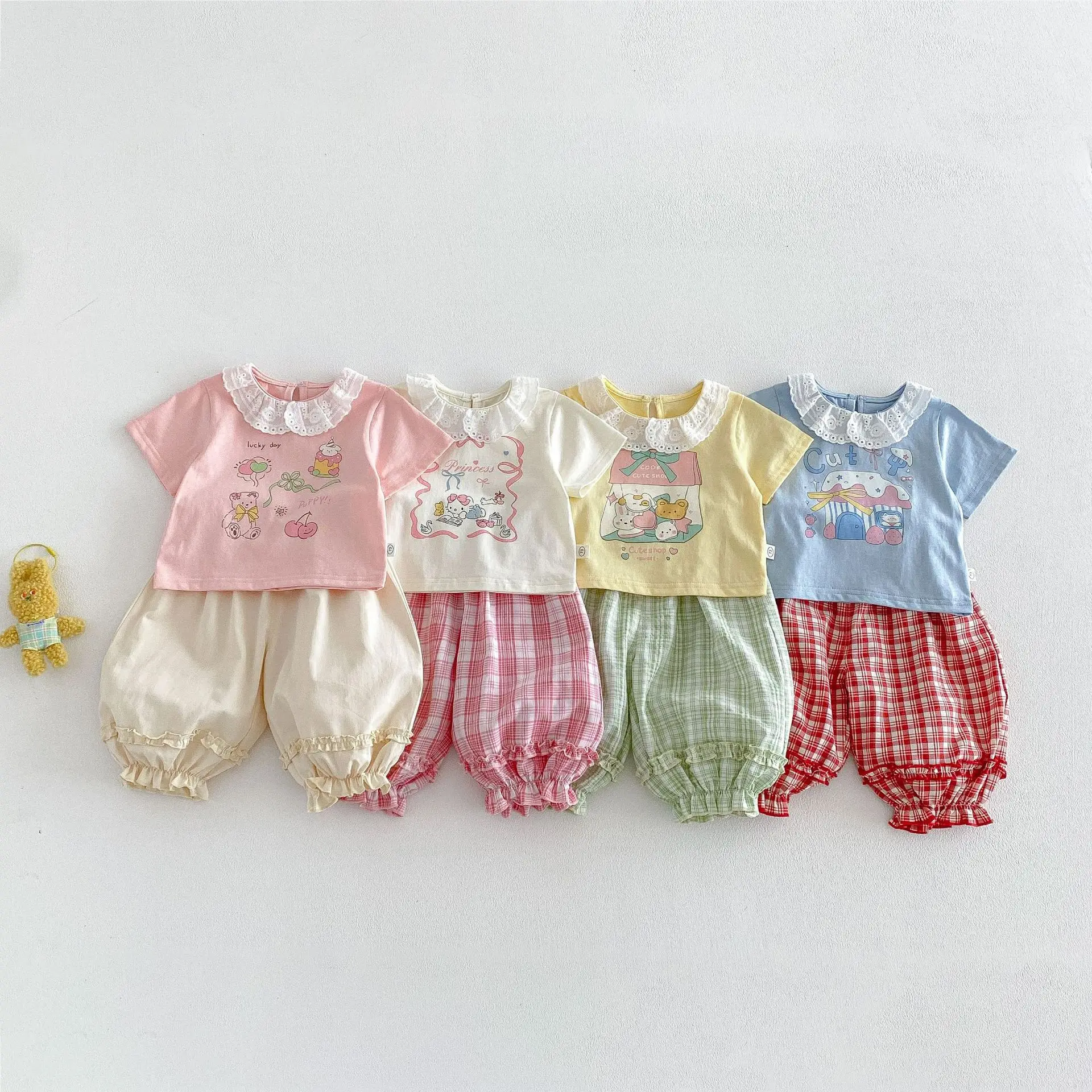 

Детская корейская футболка с мультяшным принтом для девочек, новинка 2026 года, летний стильный топ с кошачьим принтом, детское корейское летнее платье