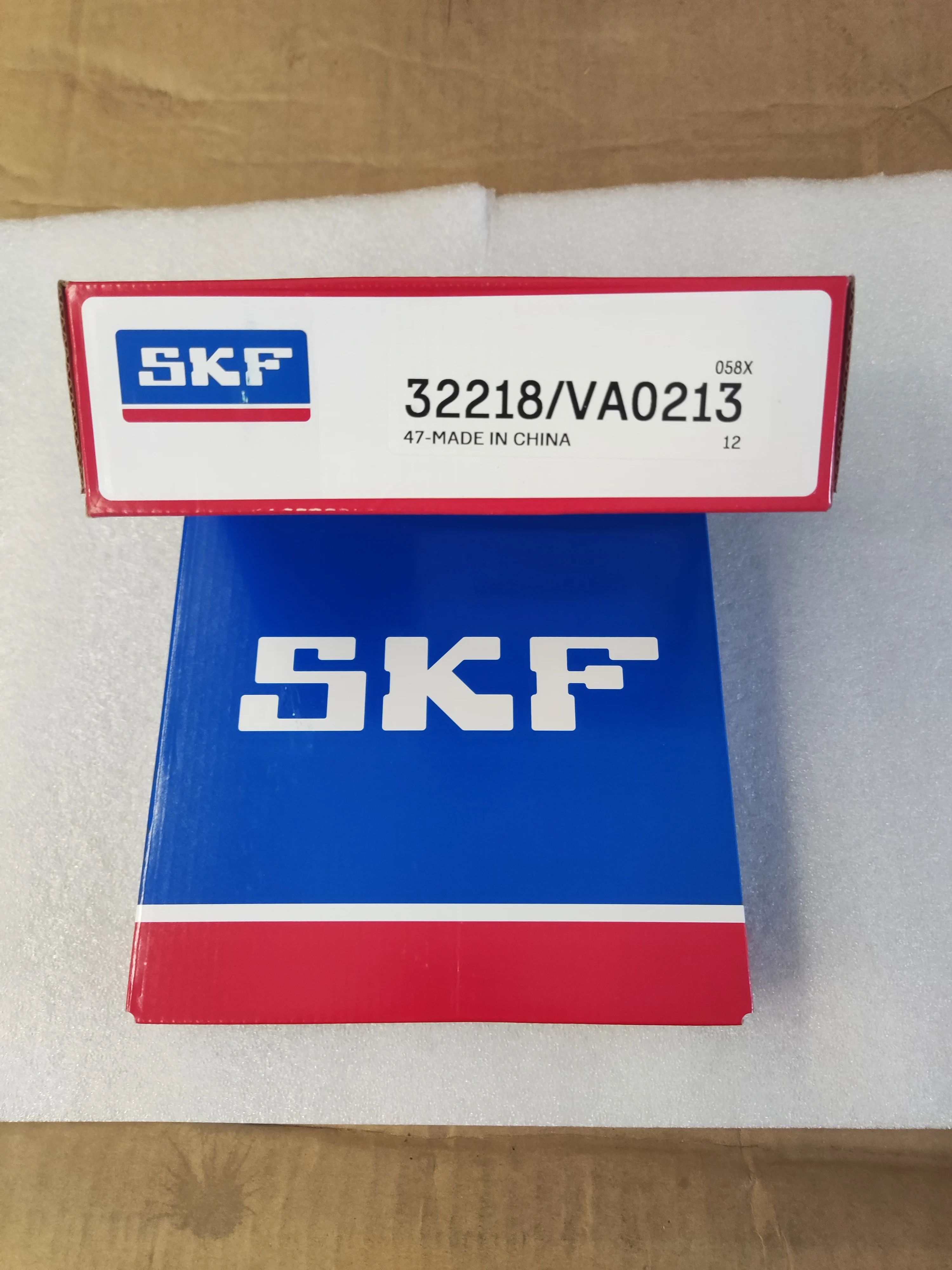 SKF 32218 Single Row Tapered Roller Bearing SKF32218