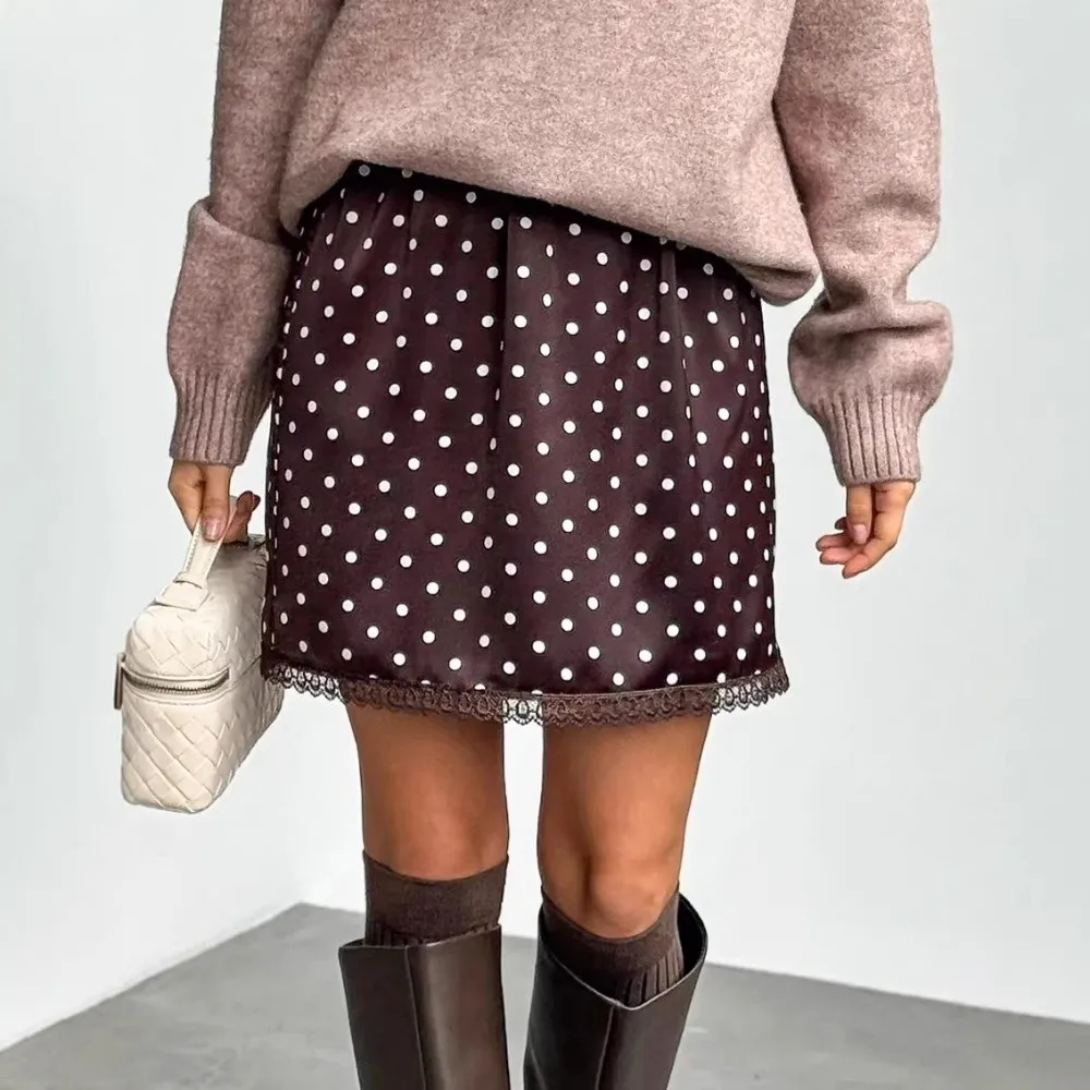 

Модная женская мини-юбка с высокой талией, с кружевной отделкой, летняя атласная юбка с кружевом, винтажная элегантная короткая юбка для свиданий и отпуска