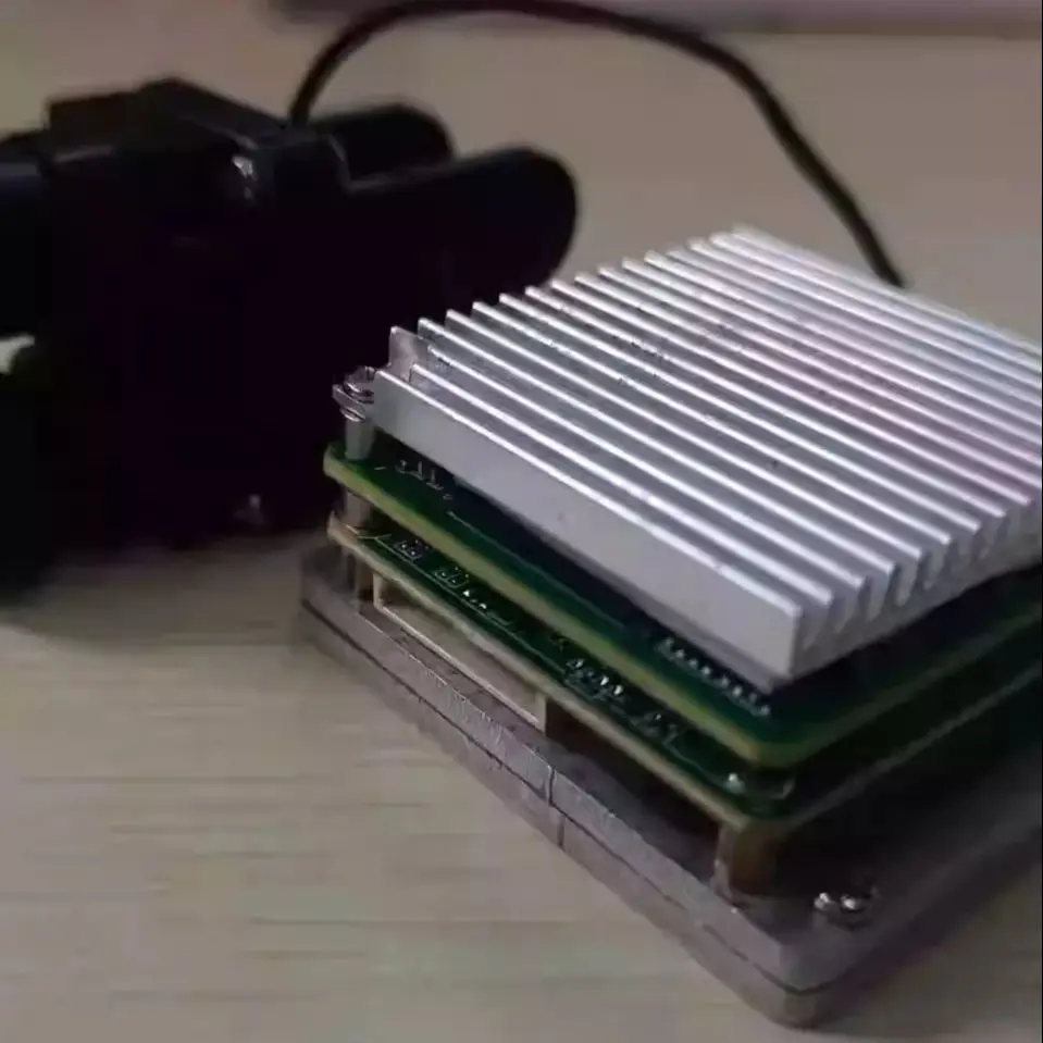 

Модуль управления FPV-дроном с ИИ для отслеживания объектов на больших расстояниях, модуль автоматического позиционирования и фиксации, модуль автоматического отслеживания для дрон-камер