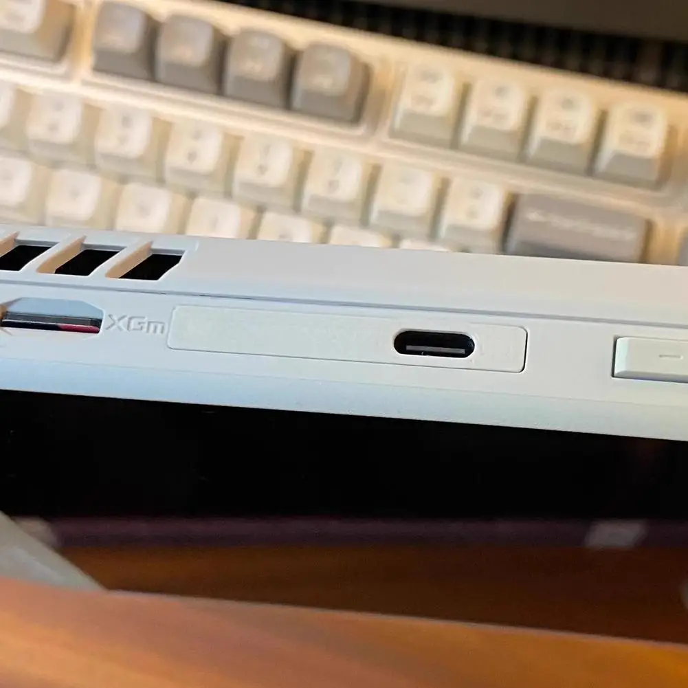 1 buah/lot untuk ASUS ROG ALLY Handheld Charging Port Protection cover-warna putih untuk ROG ally Dust Plug dan Rocker Lock