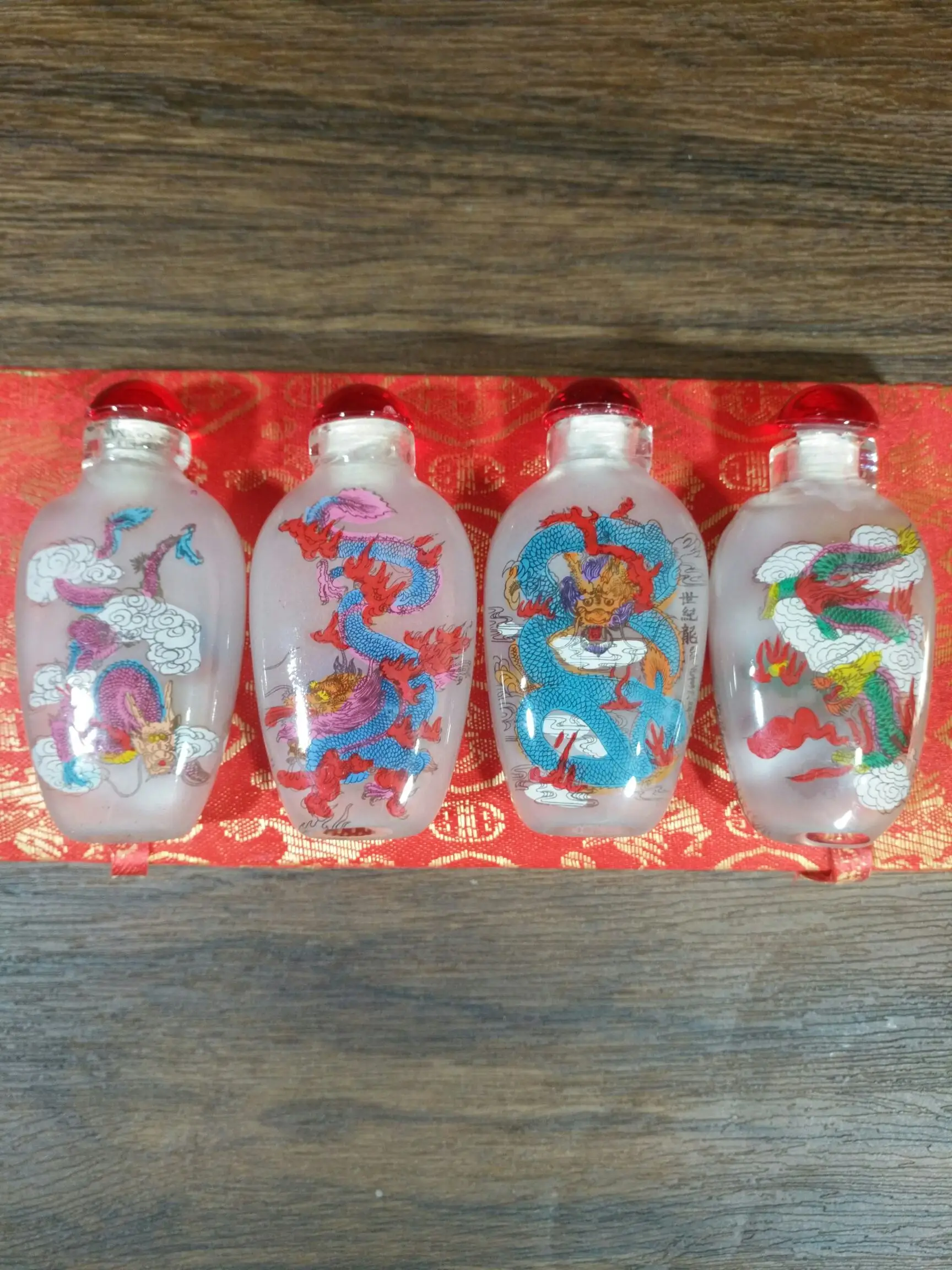 Chinese old Tibetan glass interior painting world dragon map four sets of home ornaments