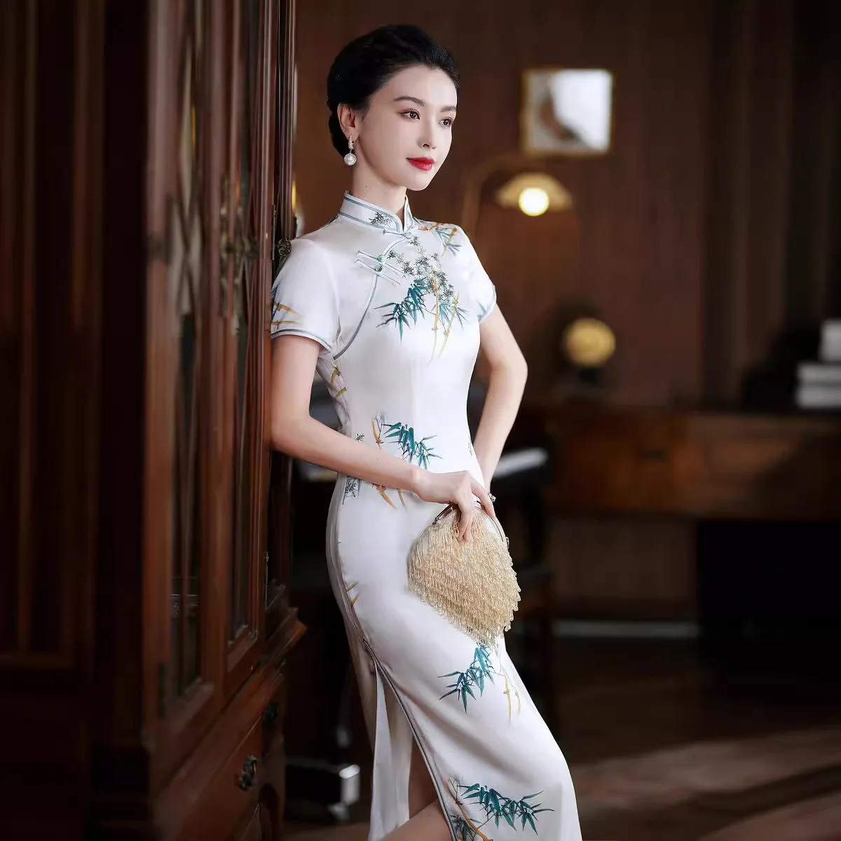 

High Quality Real Silk Qipao Cheongsam Top Skirt Sexy Fashion Retro Artistic Wear Modified Version