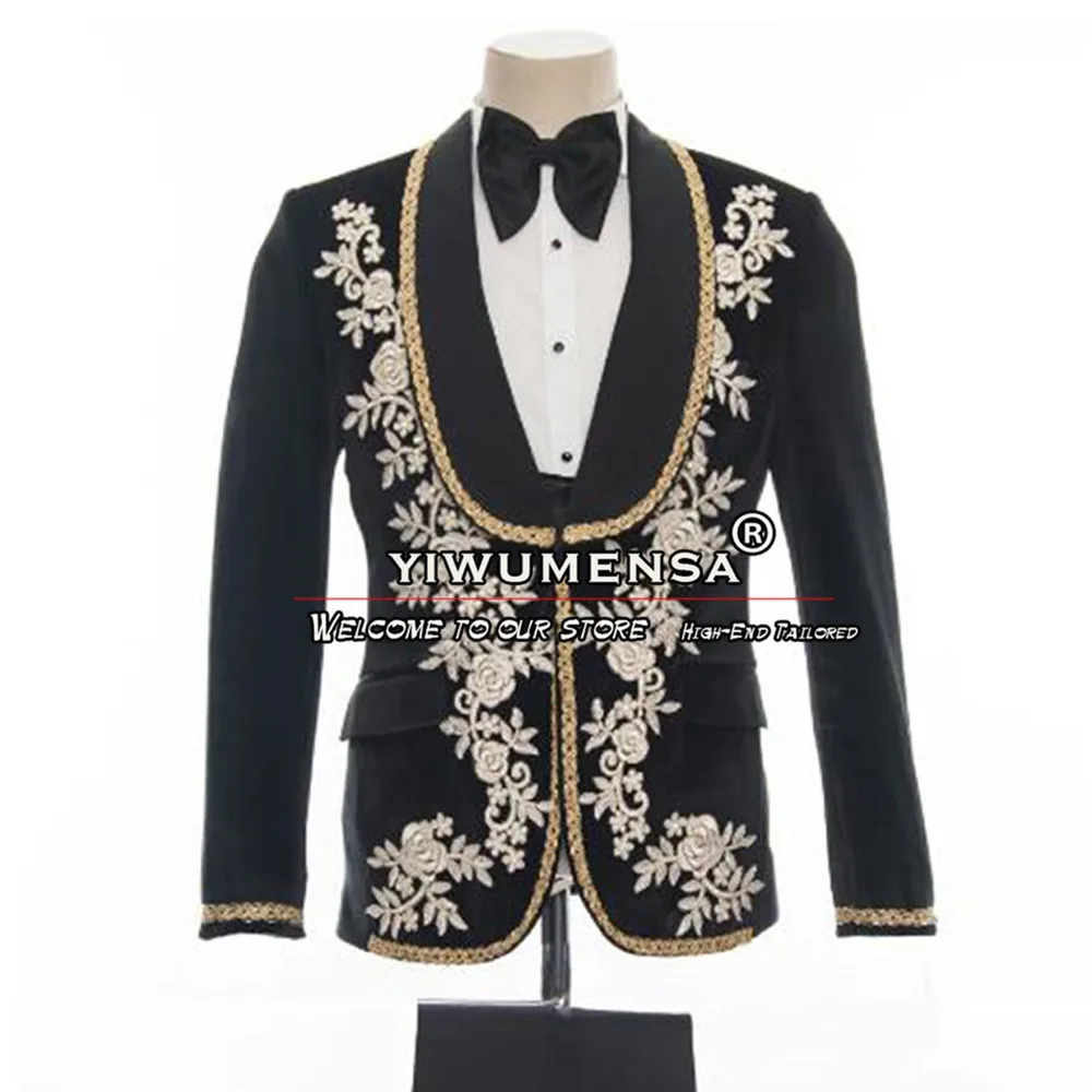 

Gold Appliques Wedding Suits For Men Peaked Lapel Groom Tuxedos 3 Pieces Sets Prom Blazers Slim Fit Terno Masculinos Completo