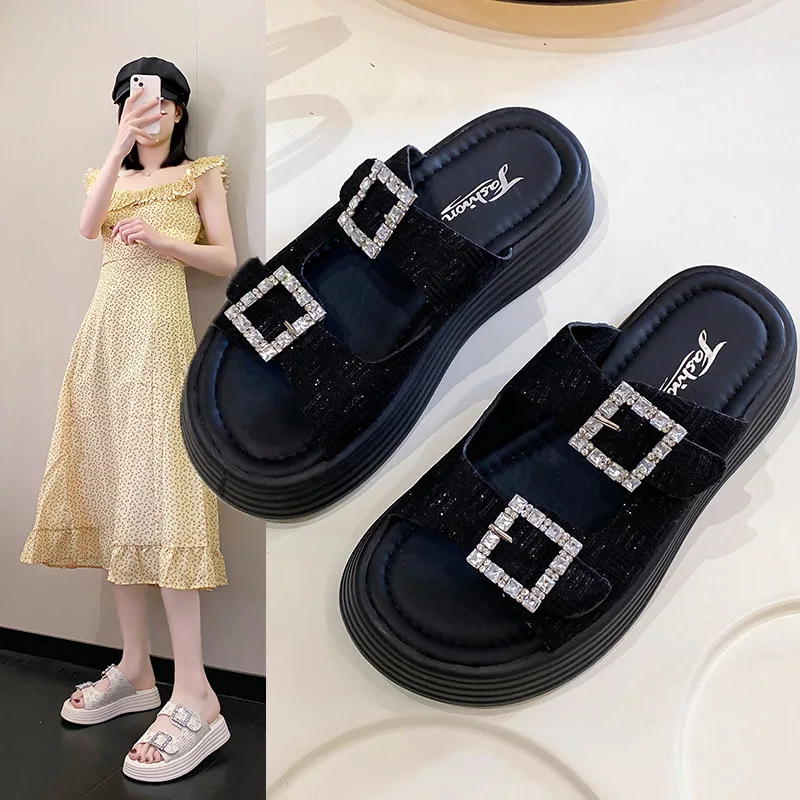 

Тапки женские на платформе, блестящие мягкие шлепанцы с кристаллами, пляжная обувь в римском стиле, лето 2024