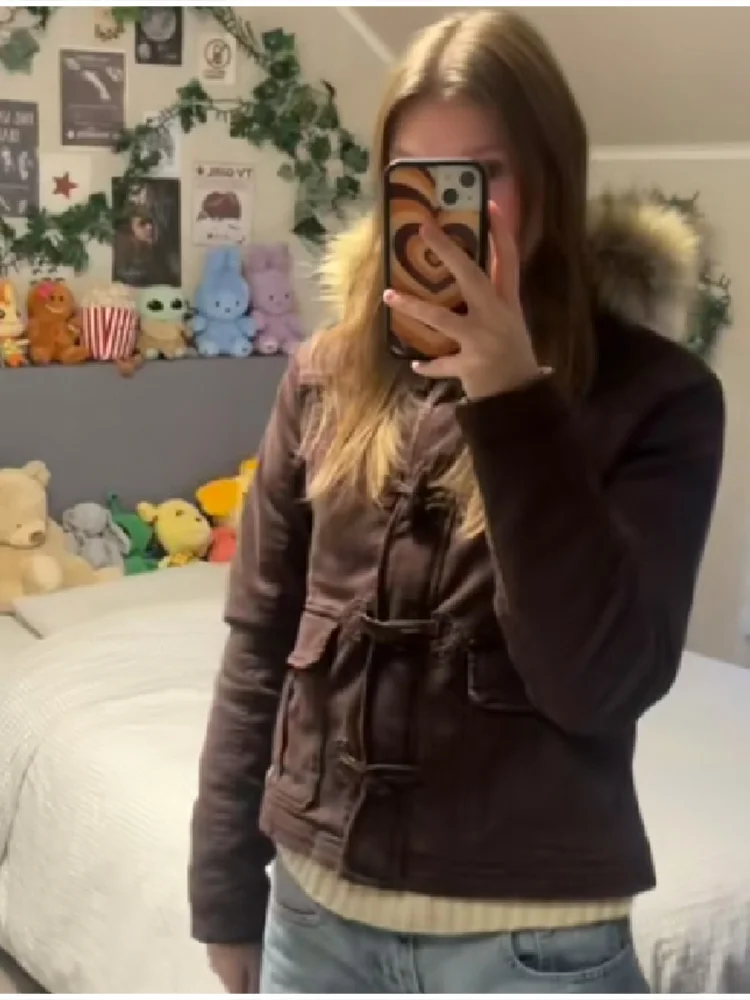 

Autumn Winter Vintage Faux Fur Lined Short Jacket Female Easy Match Warm Simple Thicken Coat 2025 City Look Plush Hooded Outwear