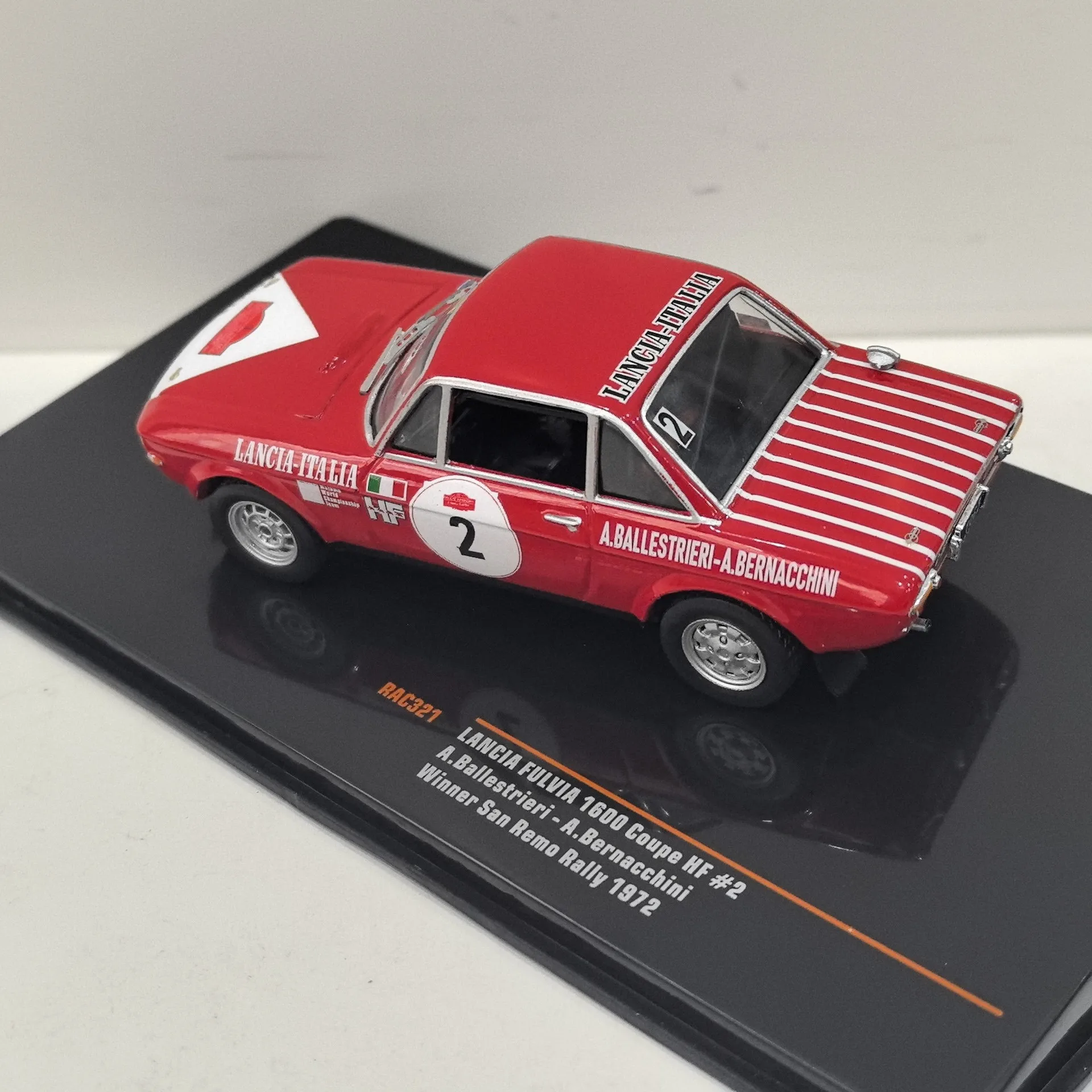 Diecast IXO Escala 1/43 LANCIA FULVIA 1600 HF # 2 1972 modelo de carro de liga de corrida brinquedo colecionável presente lembrança ornamento de exibição