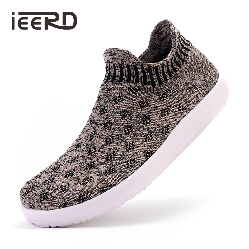 

Wide Toe Men's Casual Sneakers Breathable and Lightweight Mesh Ankle Shoes For Men Slip On Walking Footwear Plus Size 39-46