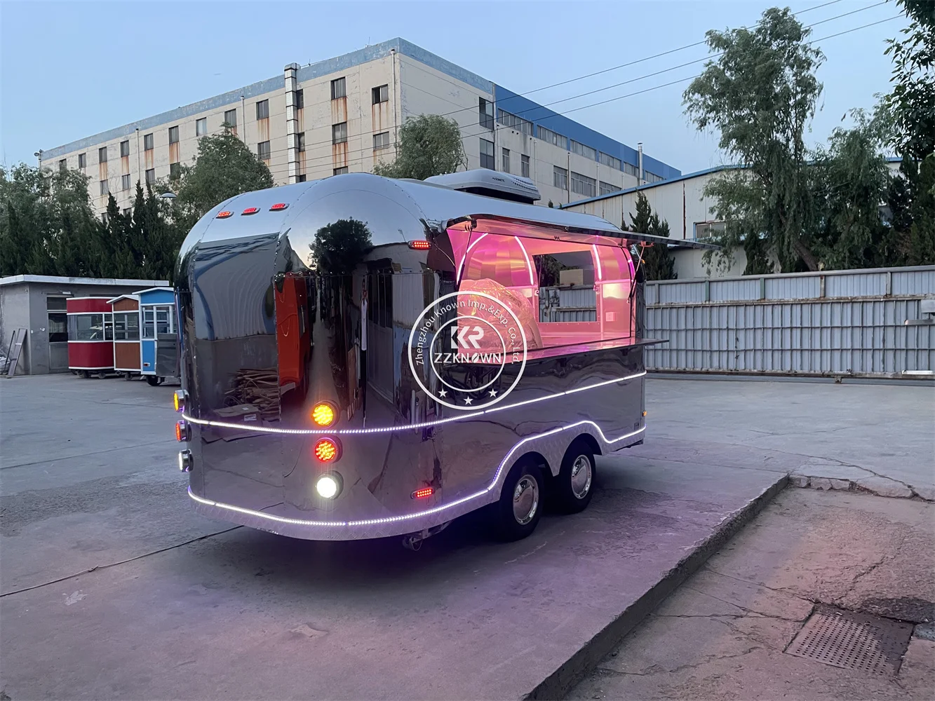 

Customized Multifunctional Food Trailer Coffee Food Truck with Baking Equipment Pizza Hamburger Camper Cart